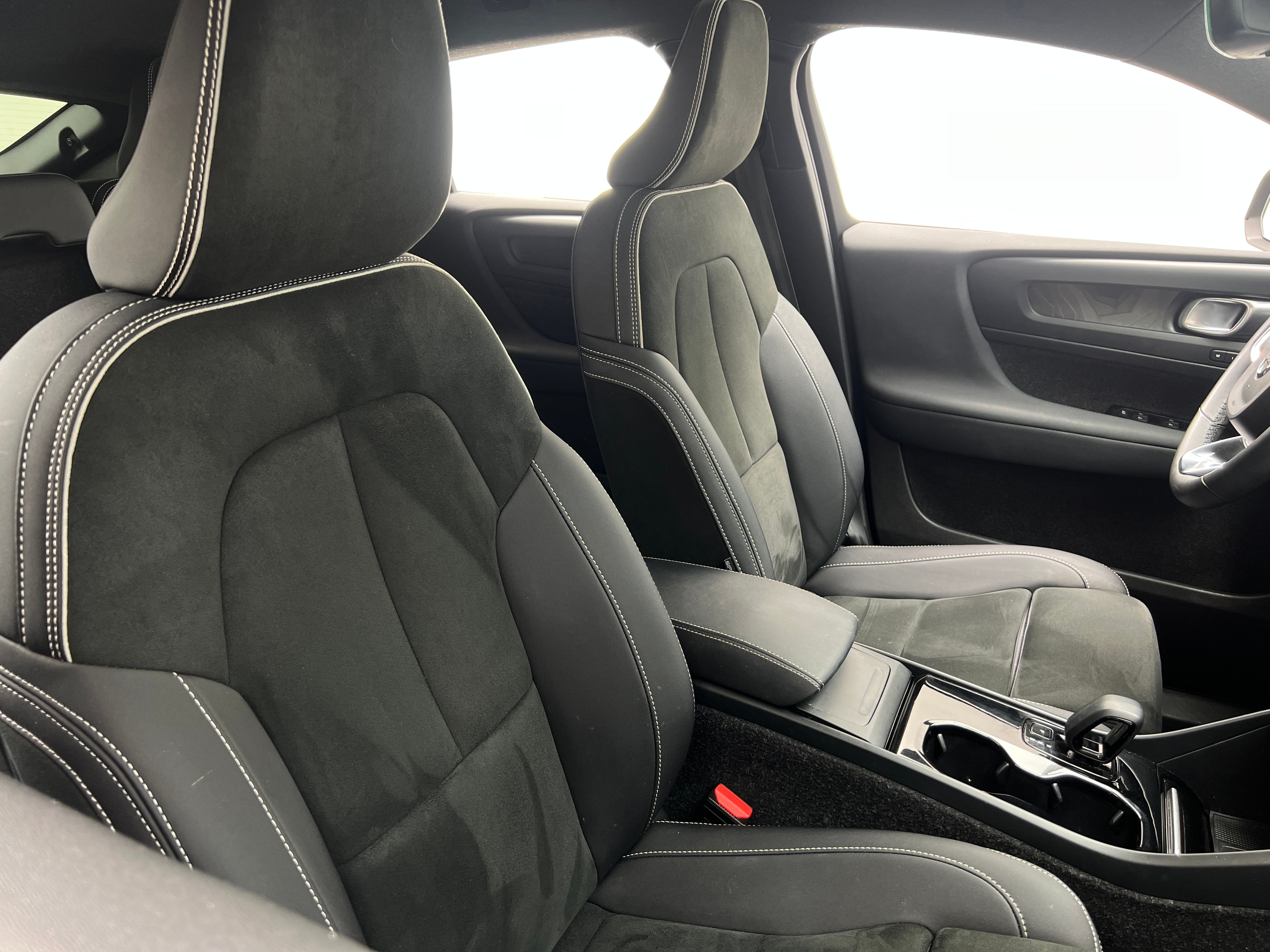 2022 Volvo C40 Ultimate 2
