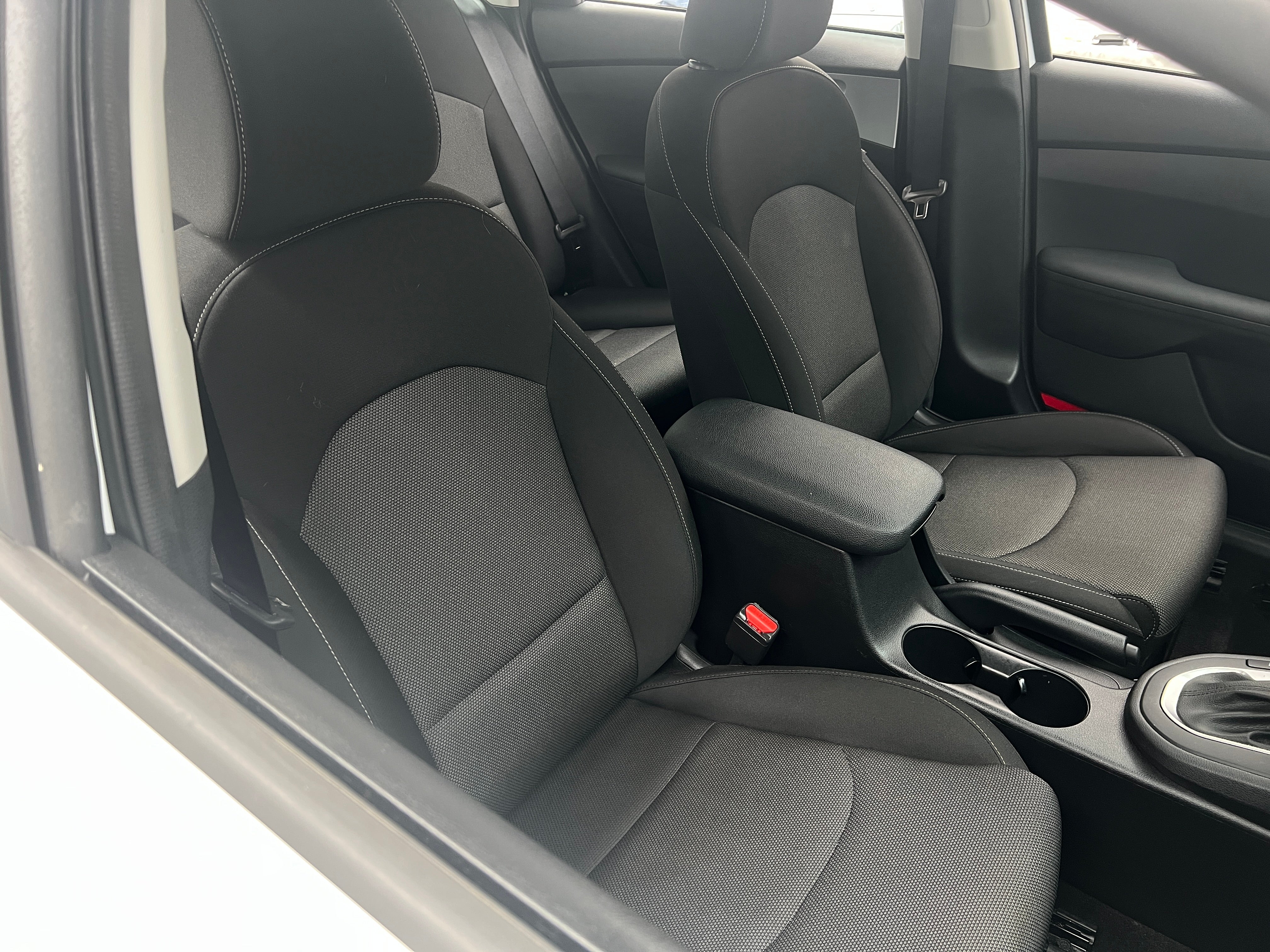 2022 Kia Forte FE 2