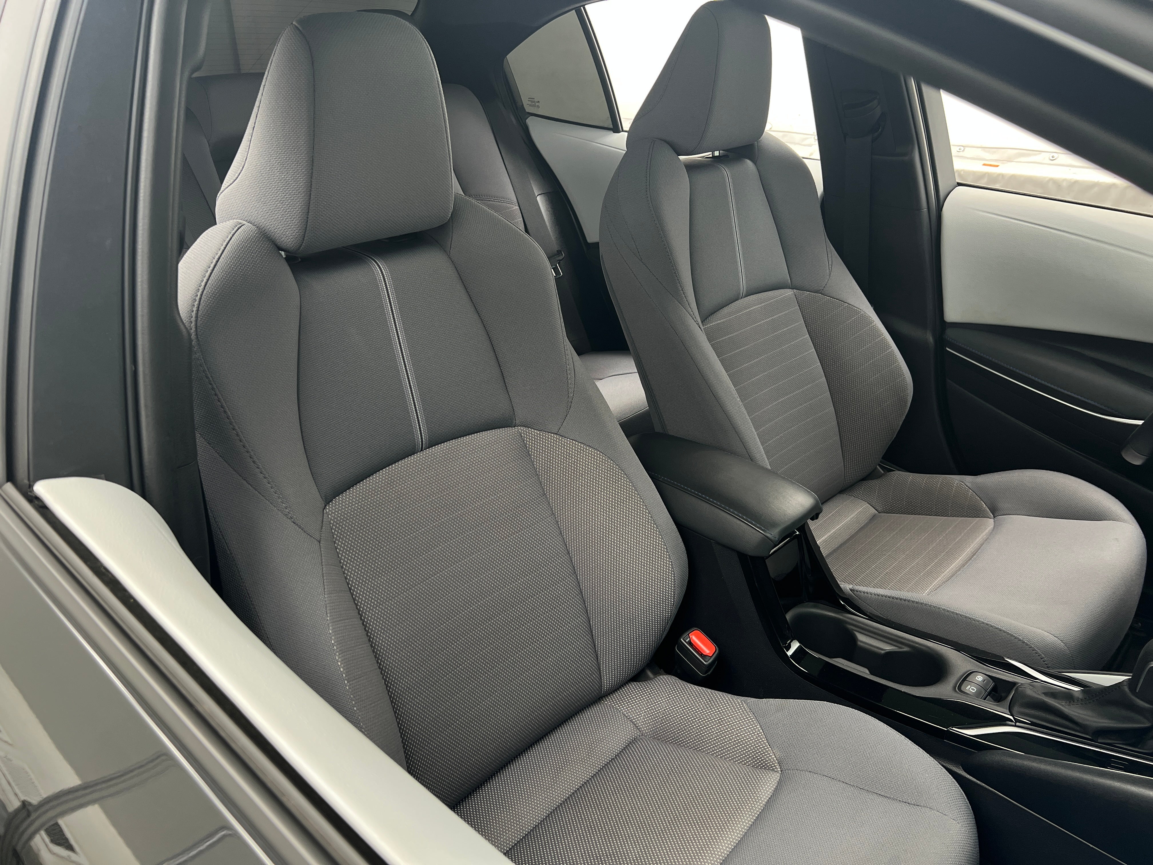 2022 Toyota Corolla SE 2