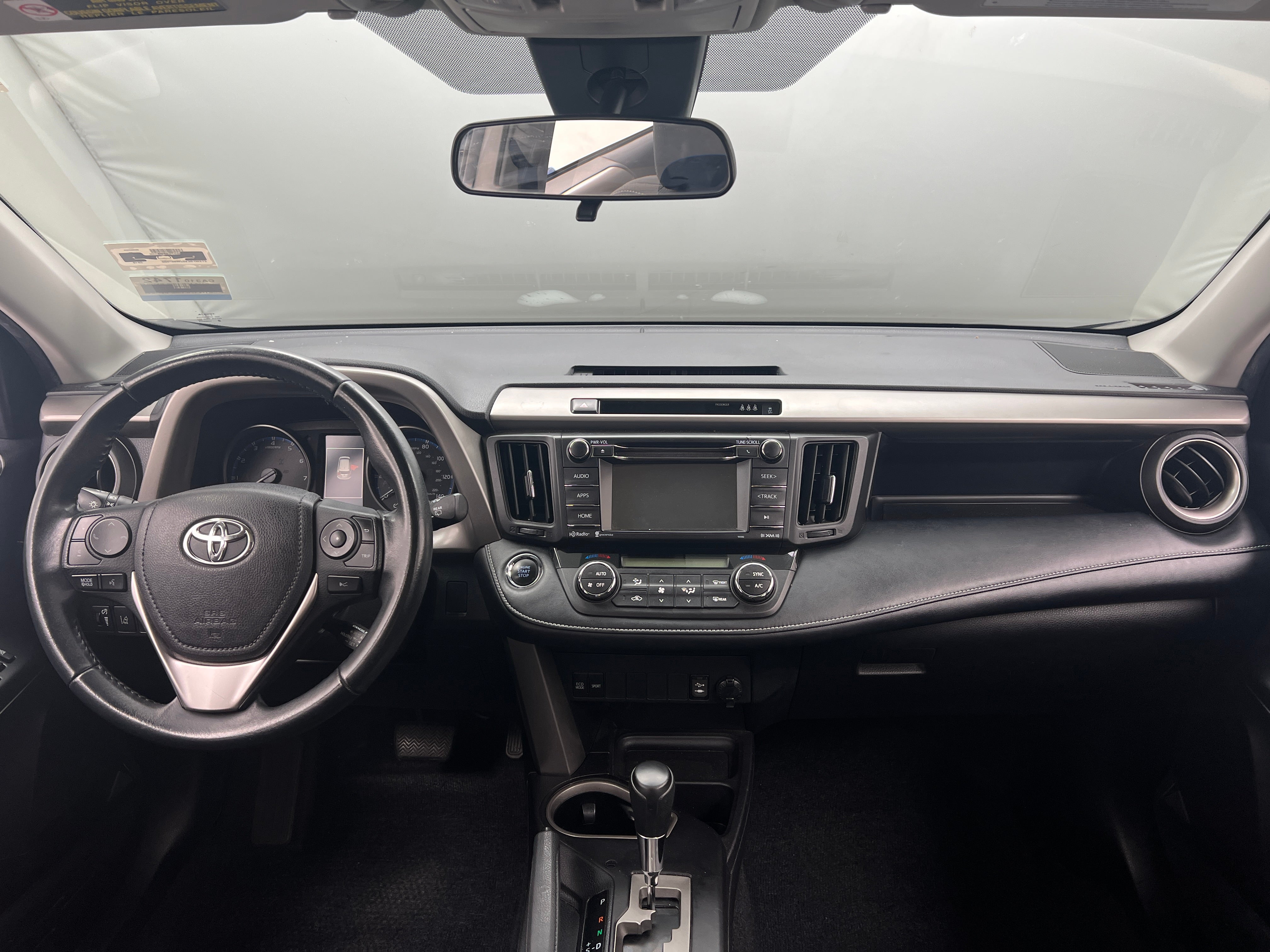 2018 Toyota RAV4 XLE 3