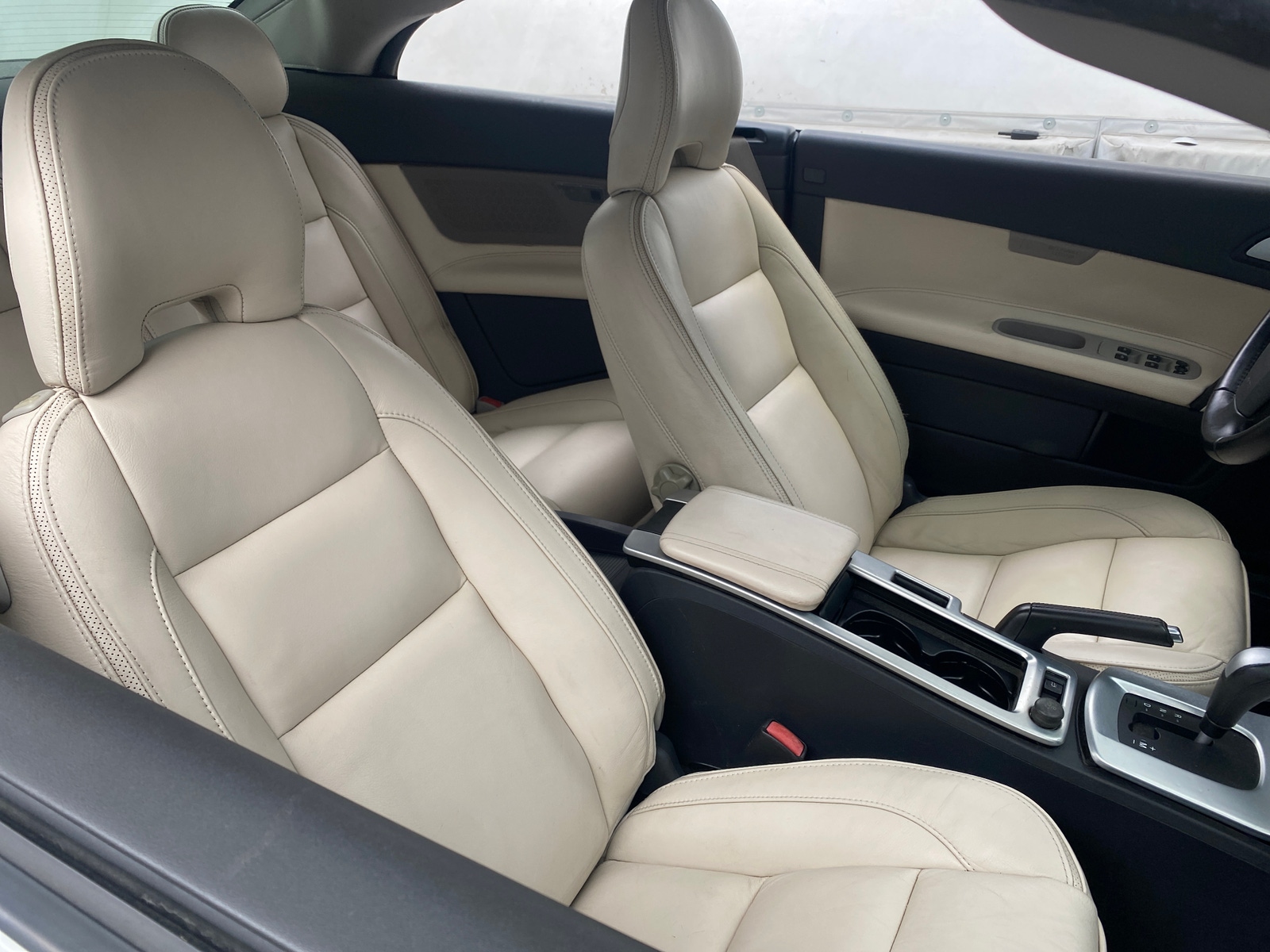 Thumbnail: 2013 Volvo C70 - 2