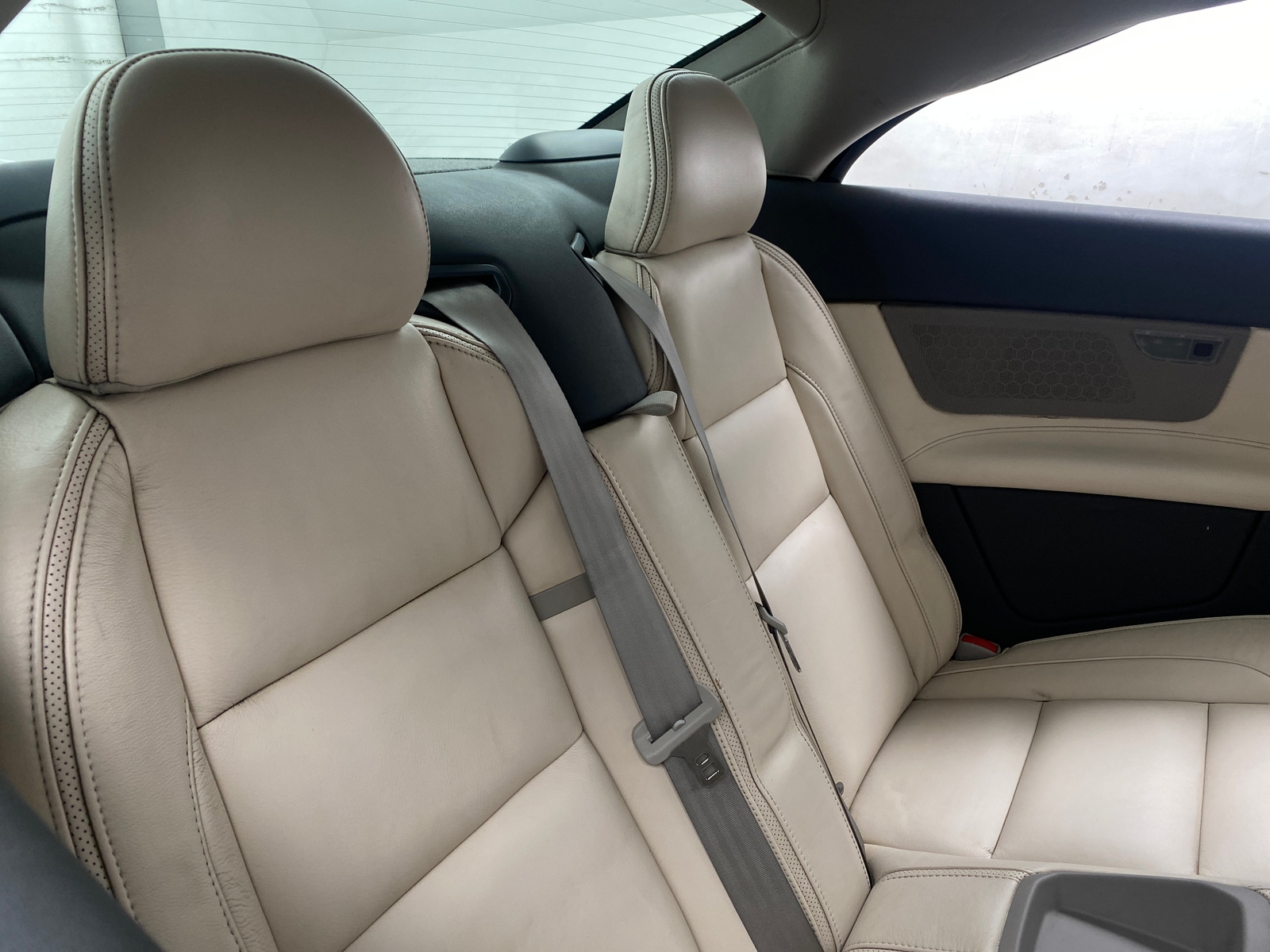 Thumbnail: 2013 Volvo C70 - 6
