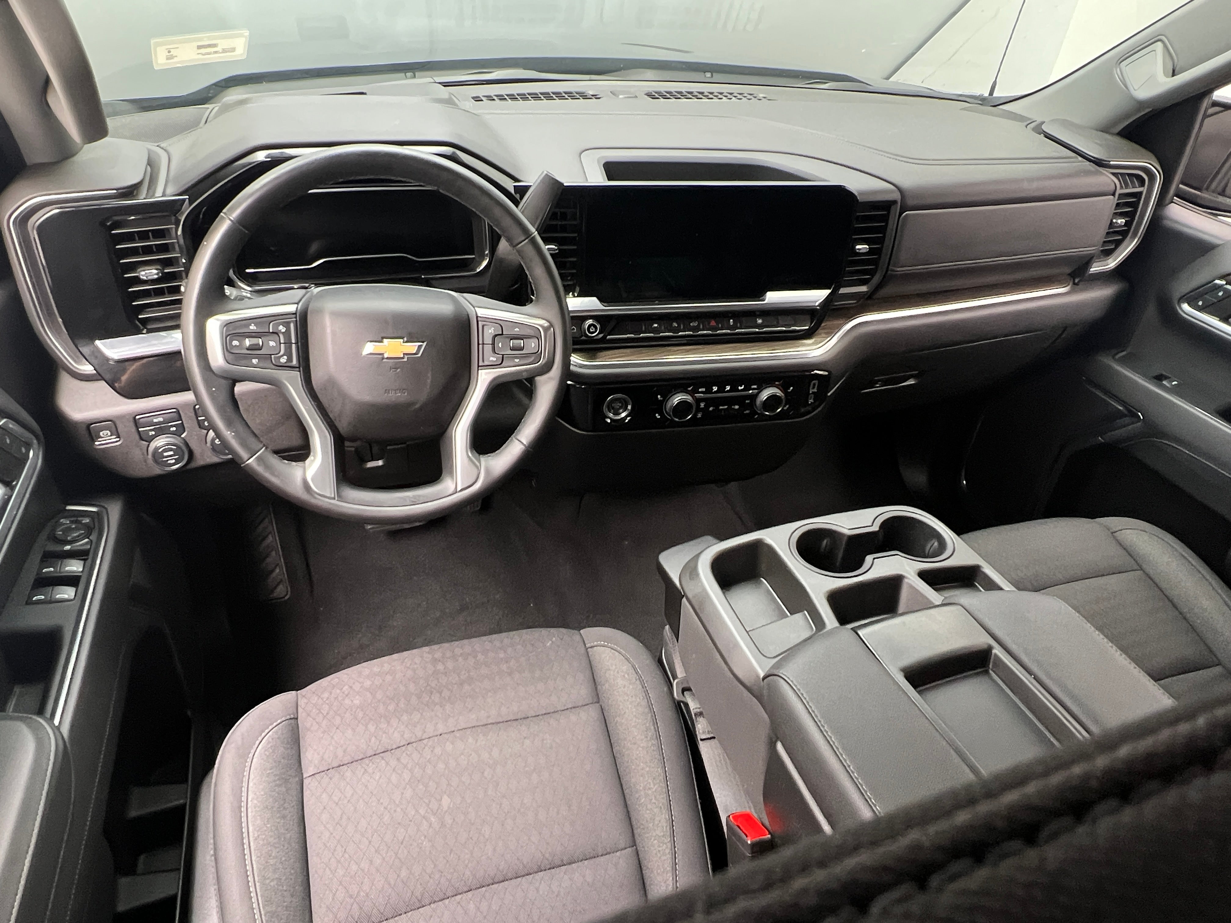 2023 Chevrolet Silverado 1500 LT 3