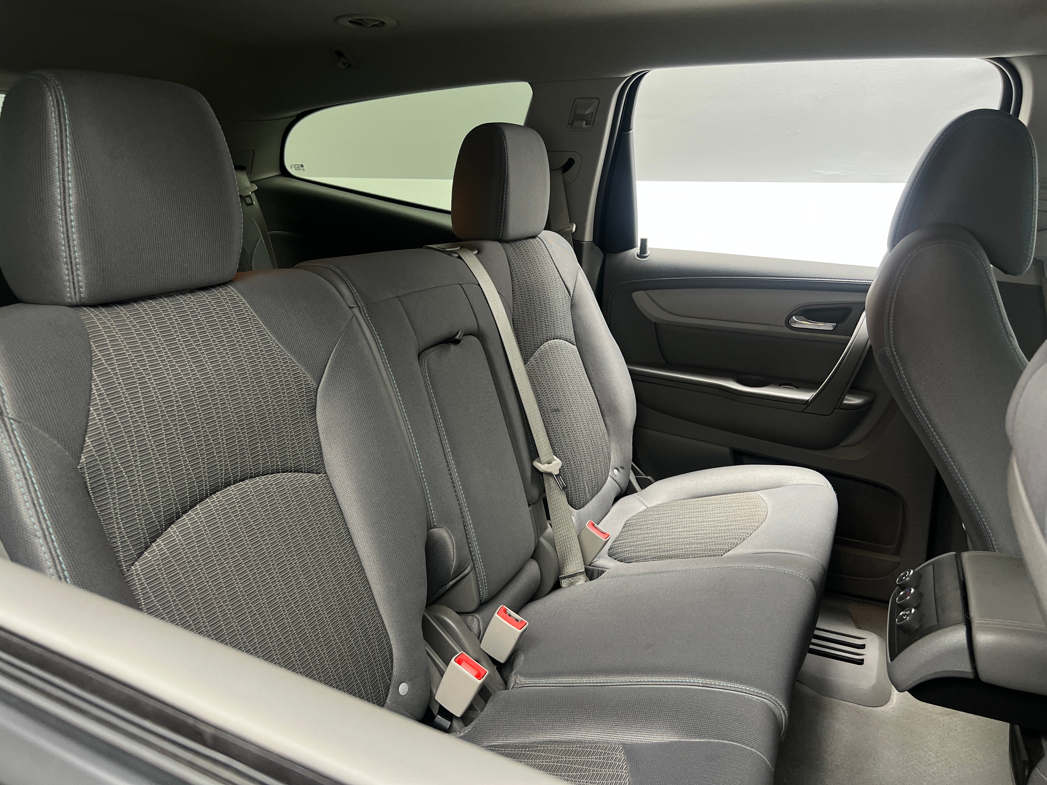 2017 Chevrolet Traverse LS 6