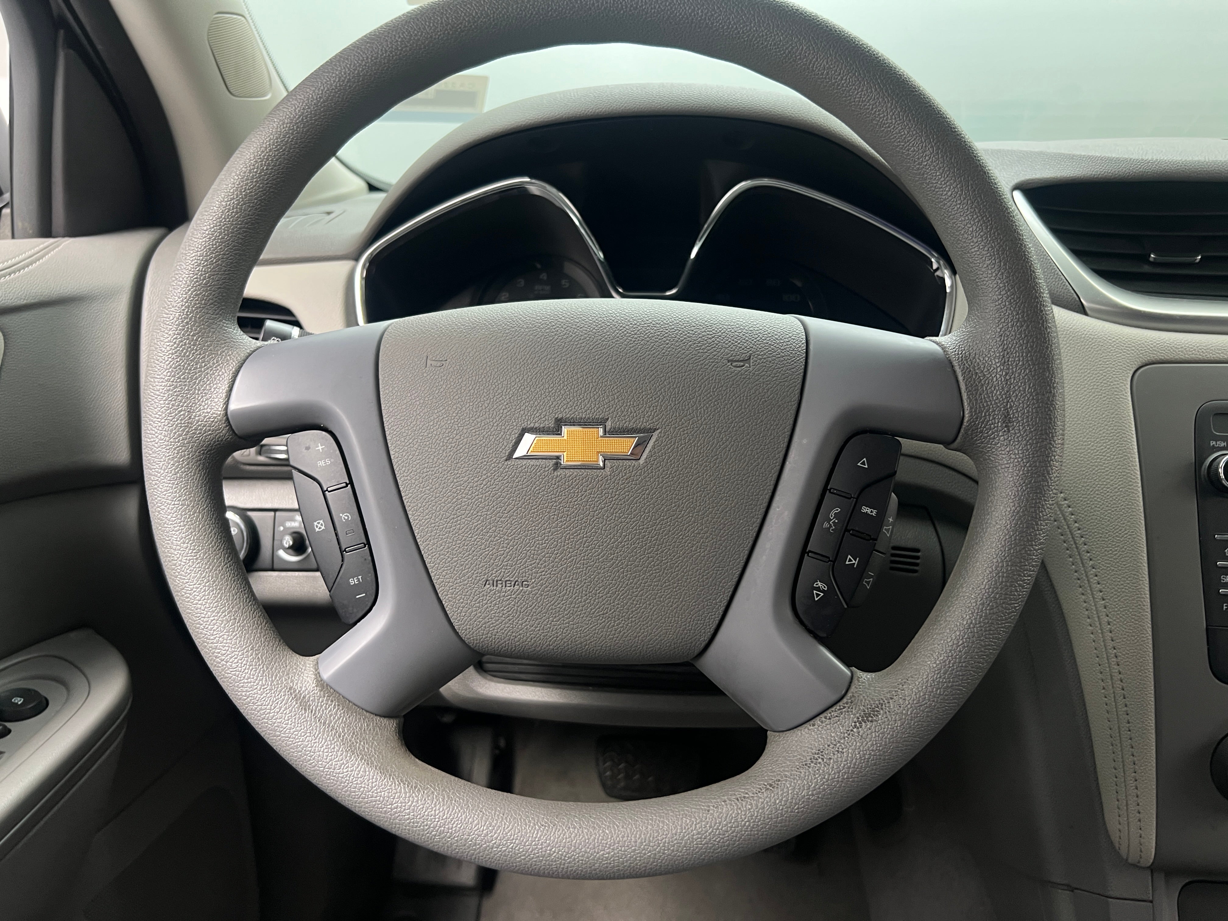 2017 Chevrolet Traverse LS 5