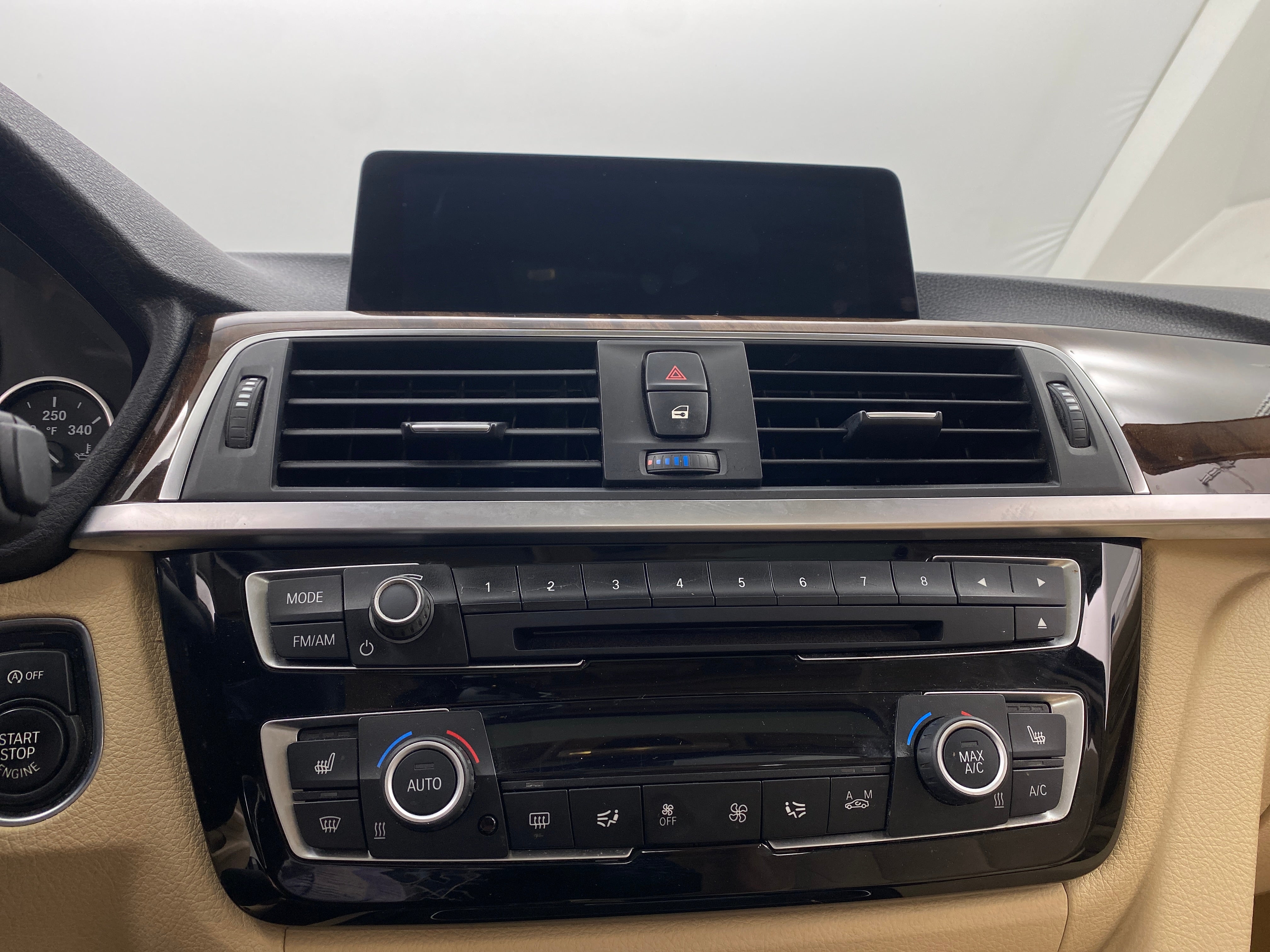 2016 BMW 3 Series 320i xDrive 3