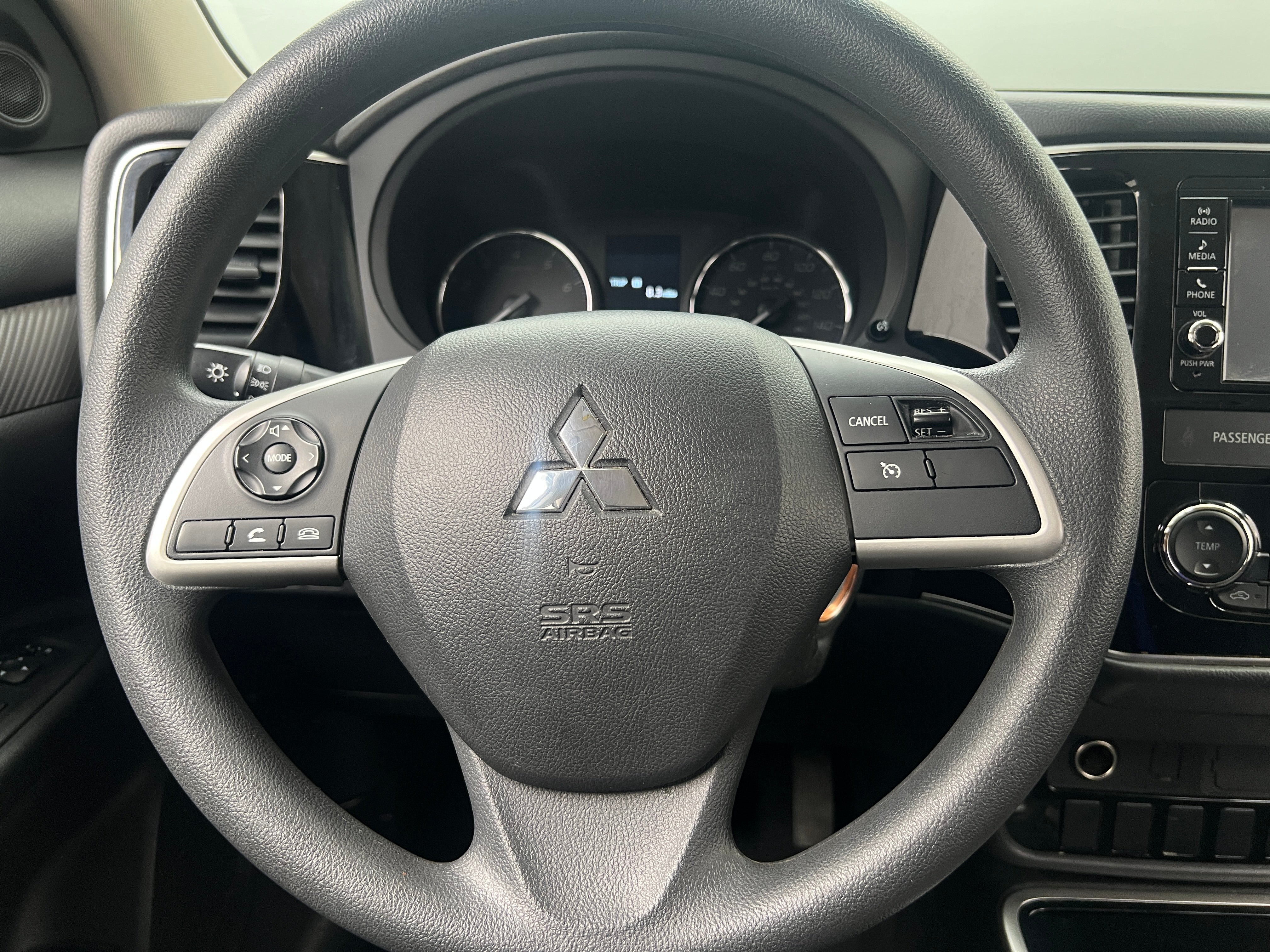 2018 Mitsubishi Outlander ES 5