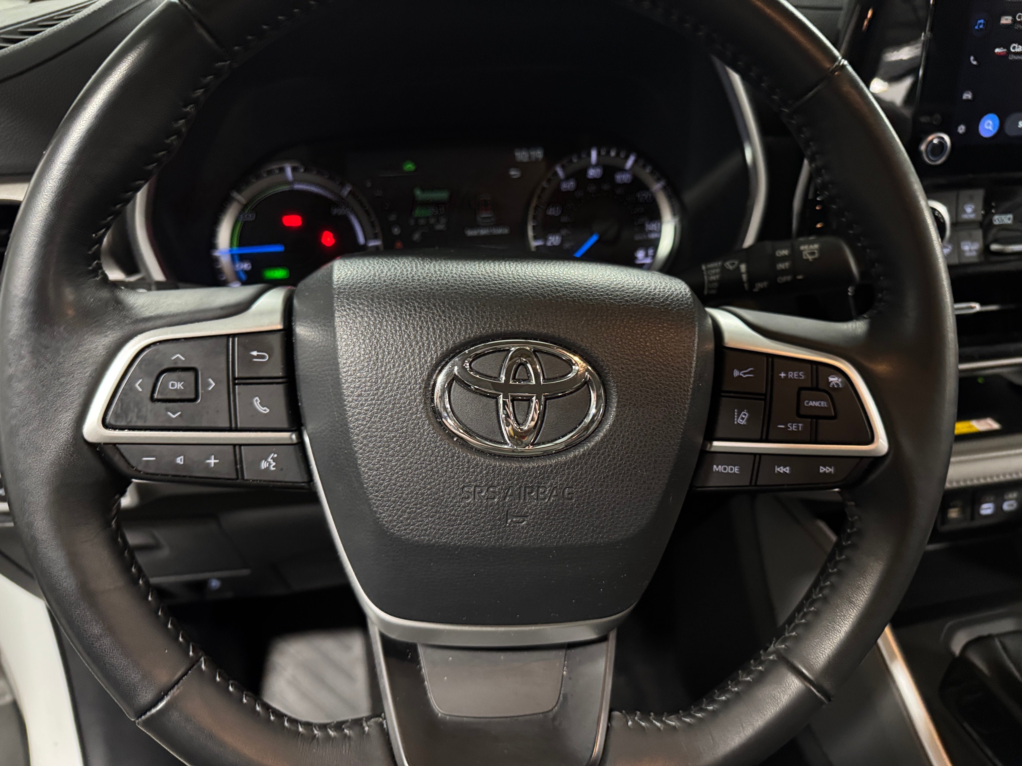 2023 Toyota Highlander XLE 4