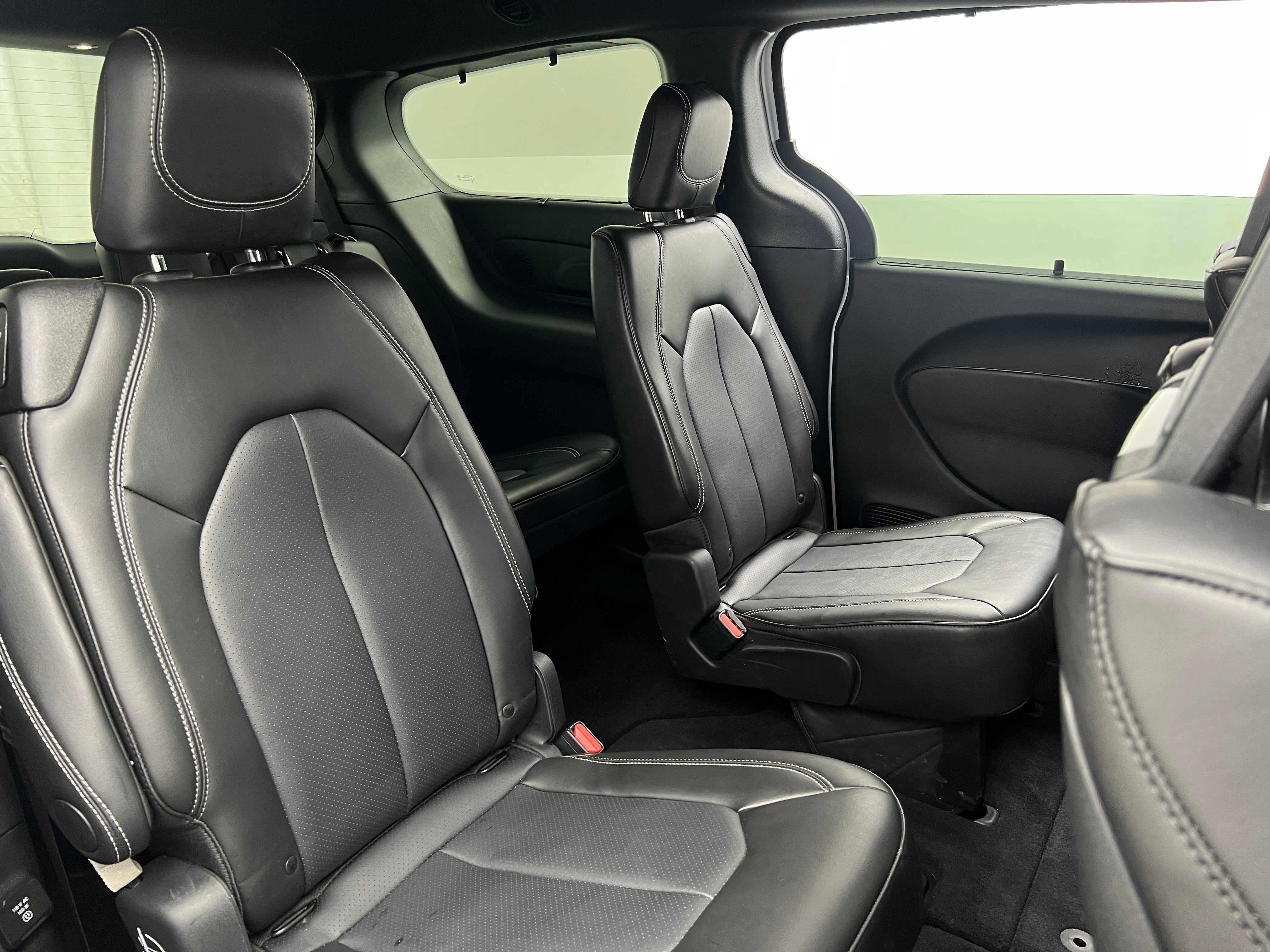 2024 Chrysler Pacifica Touring L 5
