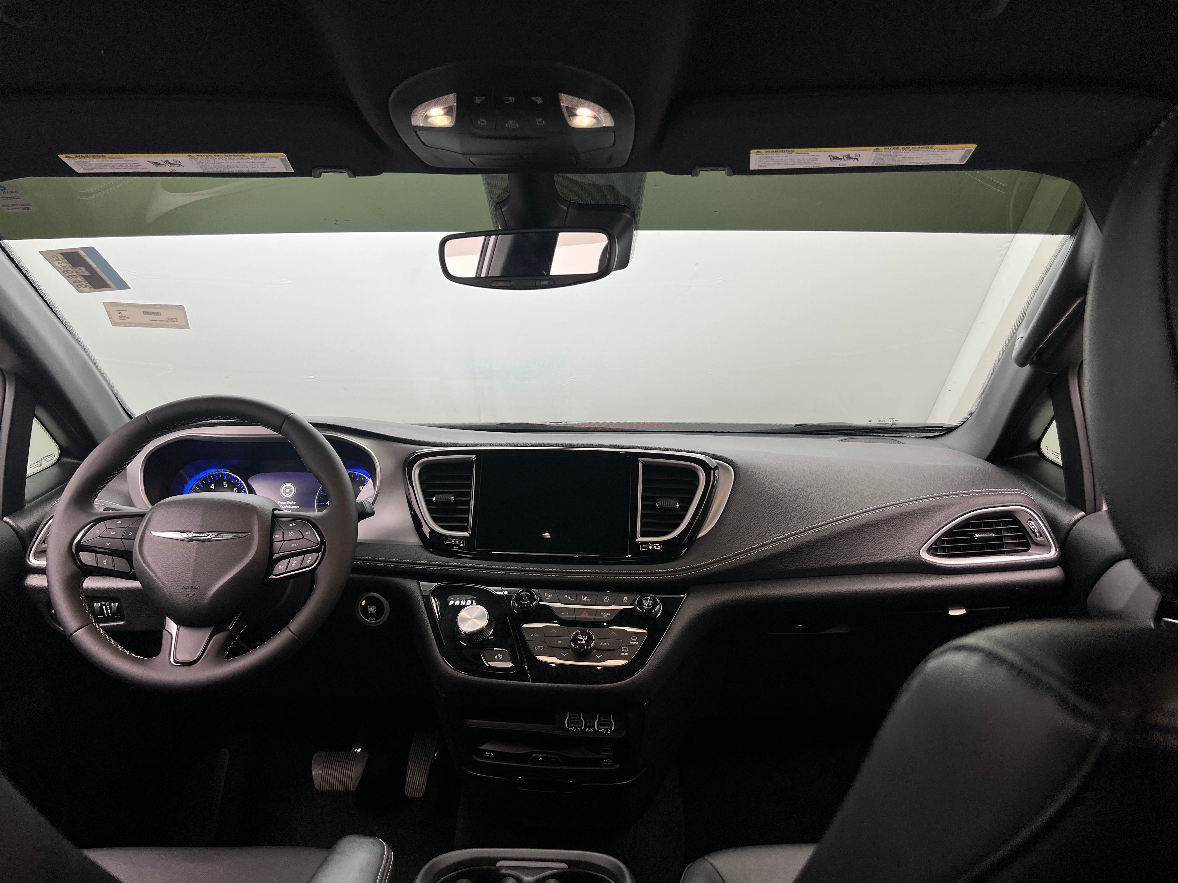 2024 Chrysler Pacifica Touring L 2
