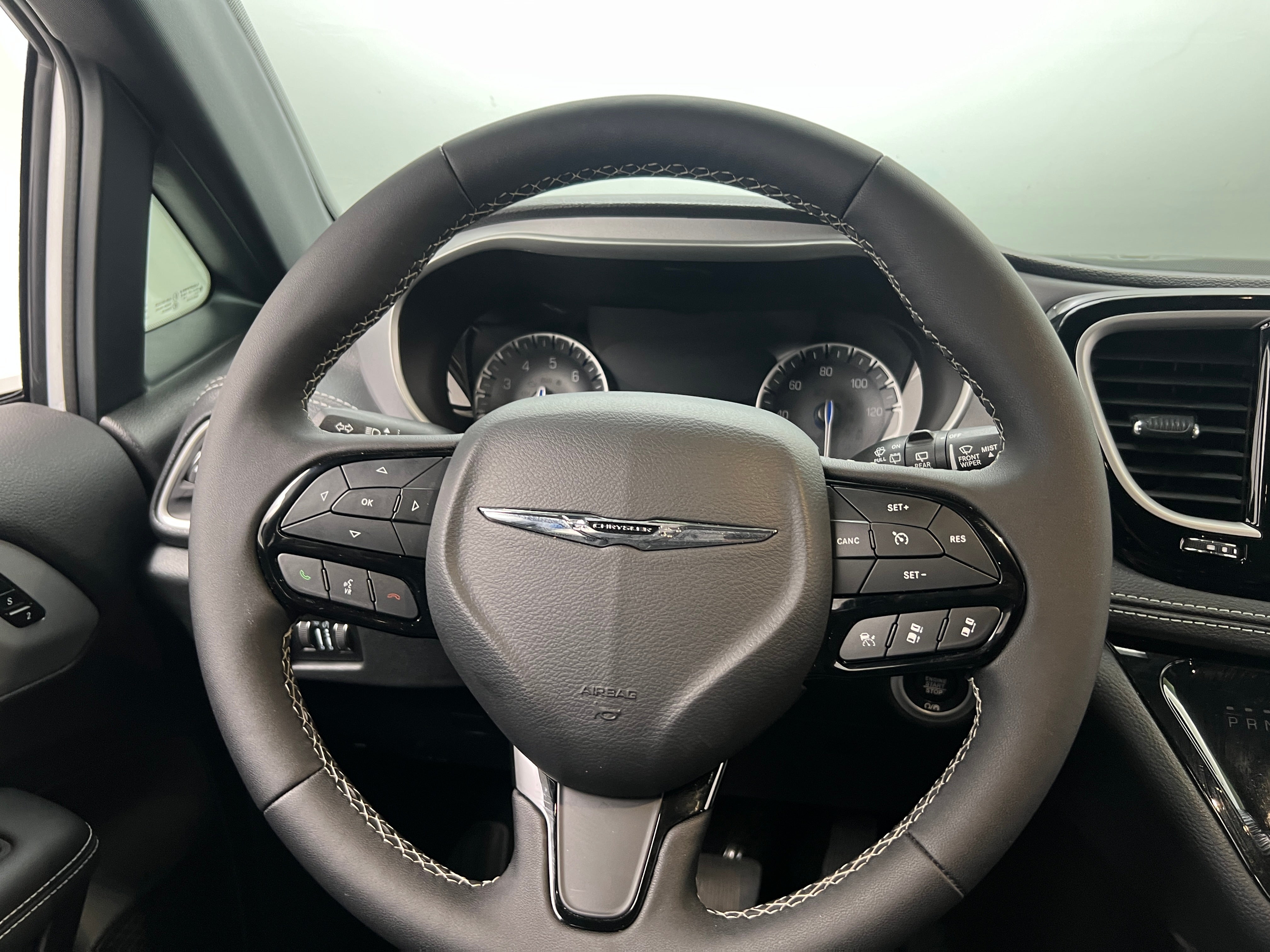 2024 Chrysler Pacifica Touring L 4