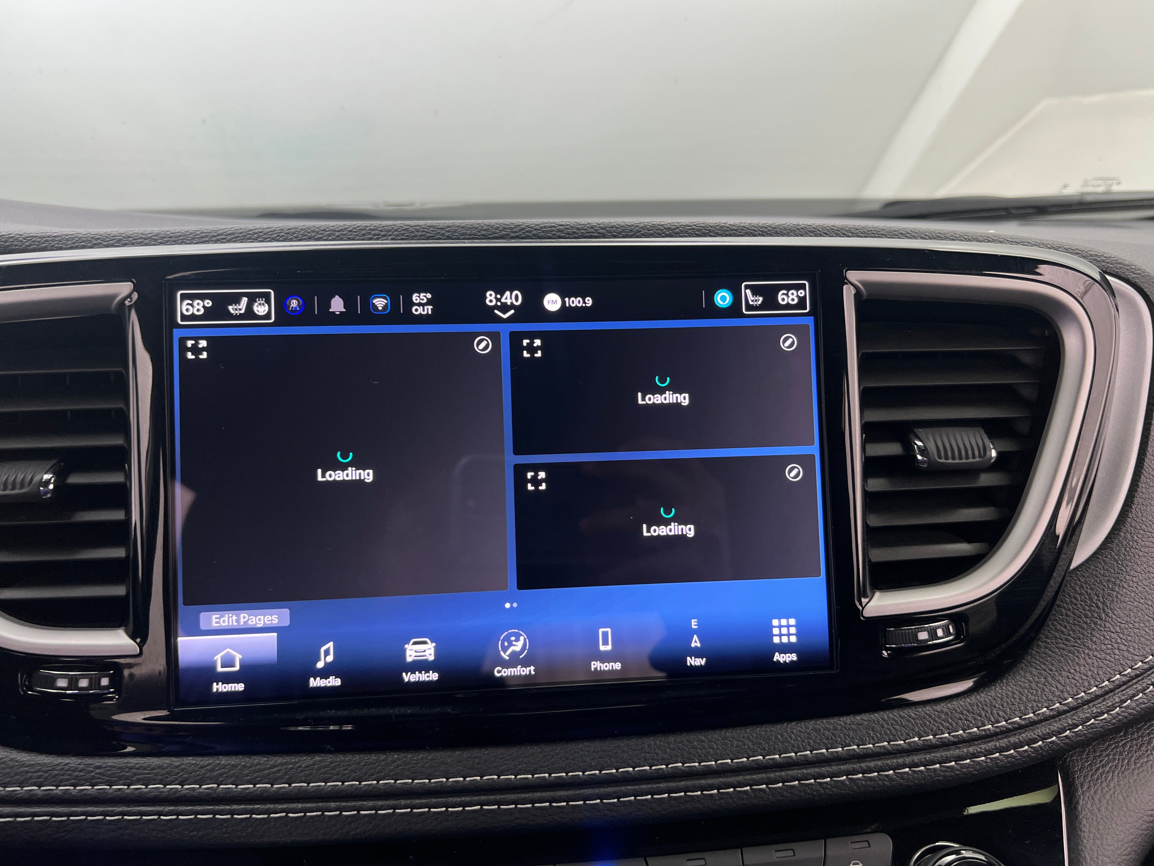 2024 Chrysler Pacifica Touring L 3