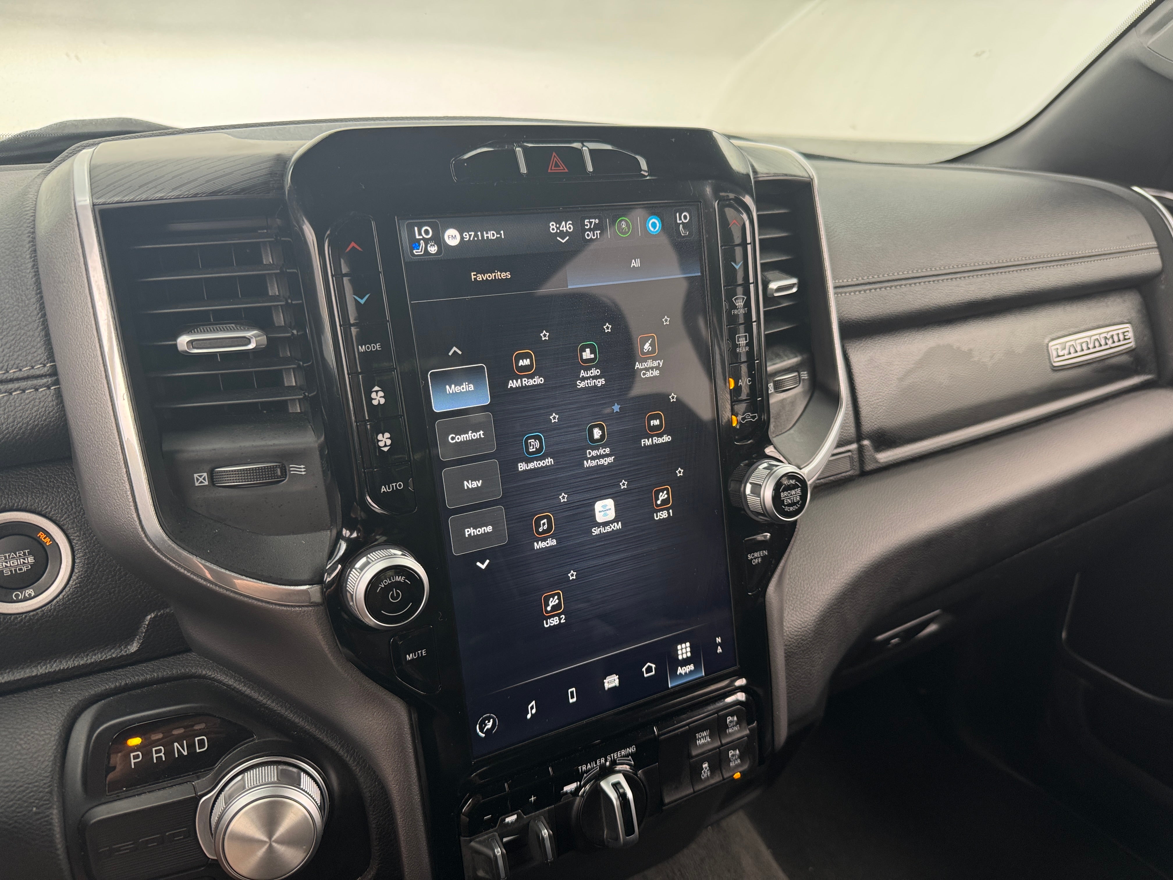 2023 RAM 1500 Laramie 3