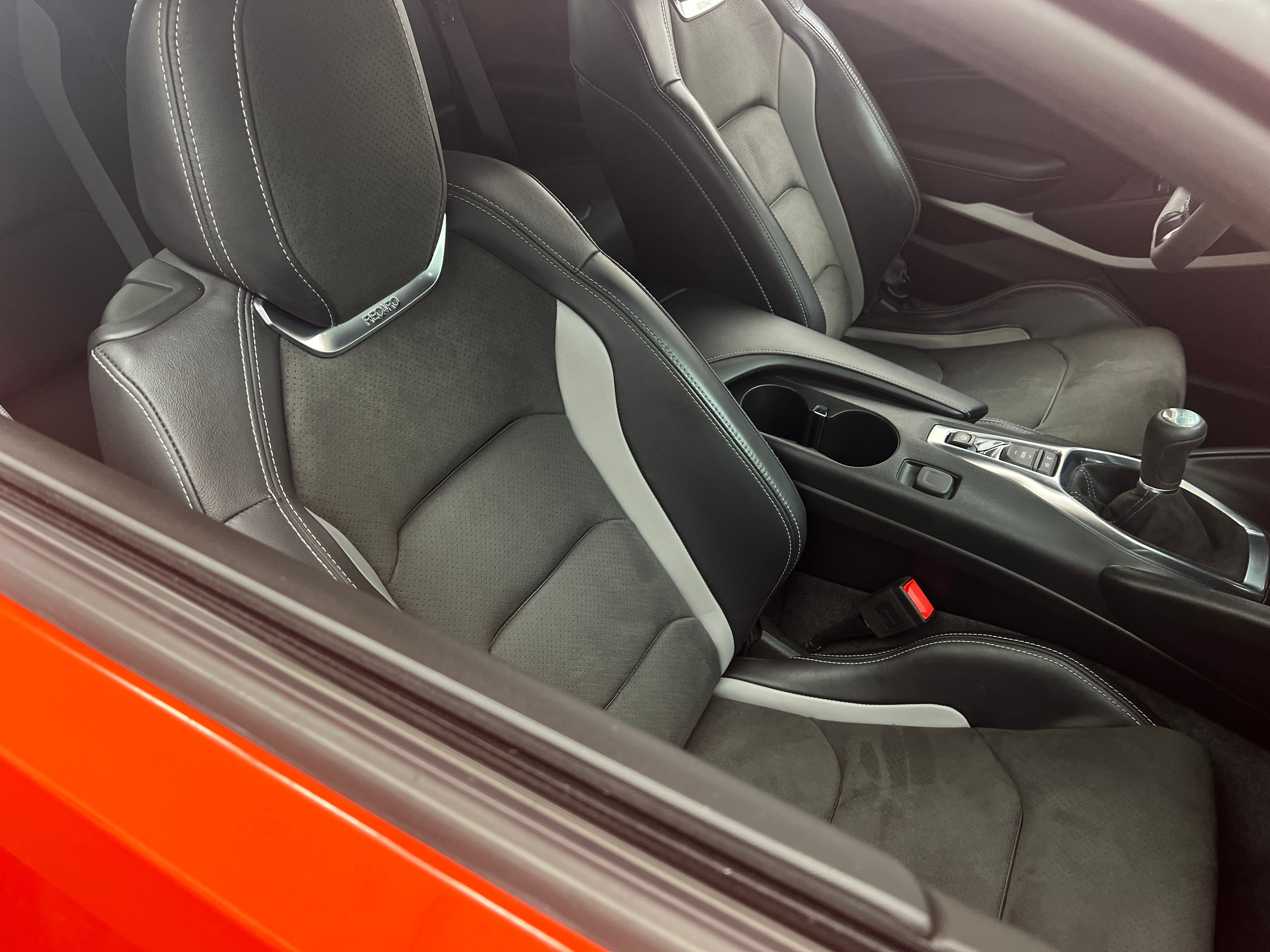 2019 Chevrolet Camaro LT 2