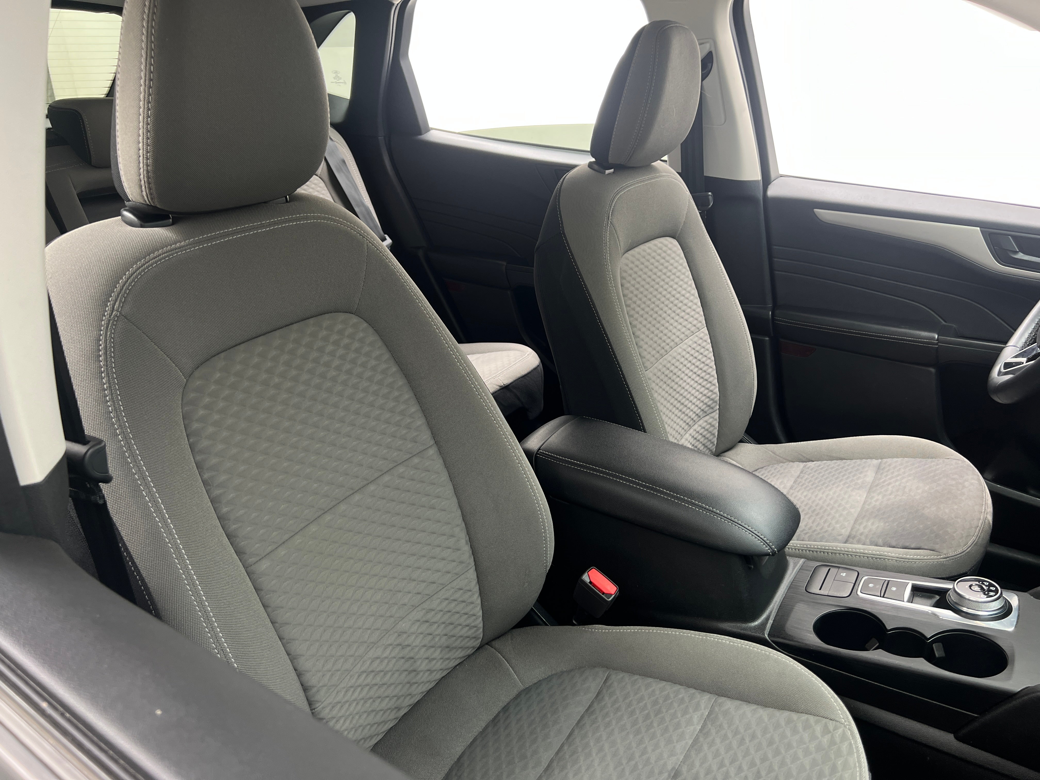 2022 Ford Escape SE Sport Hybrid 2
