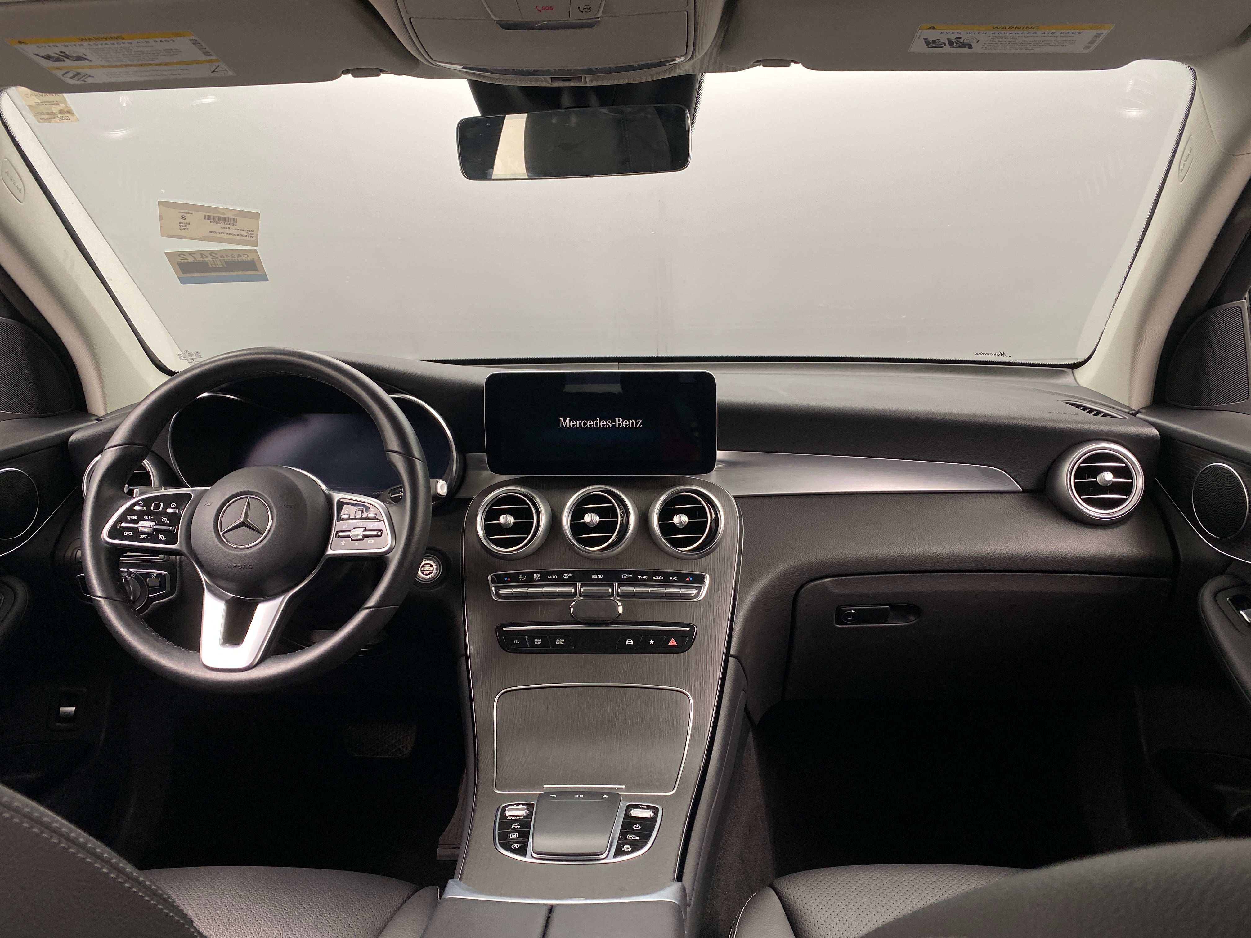 2022 Mercedes-Benz GLC 300 2