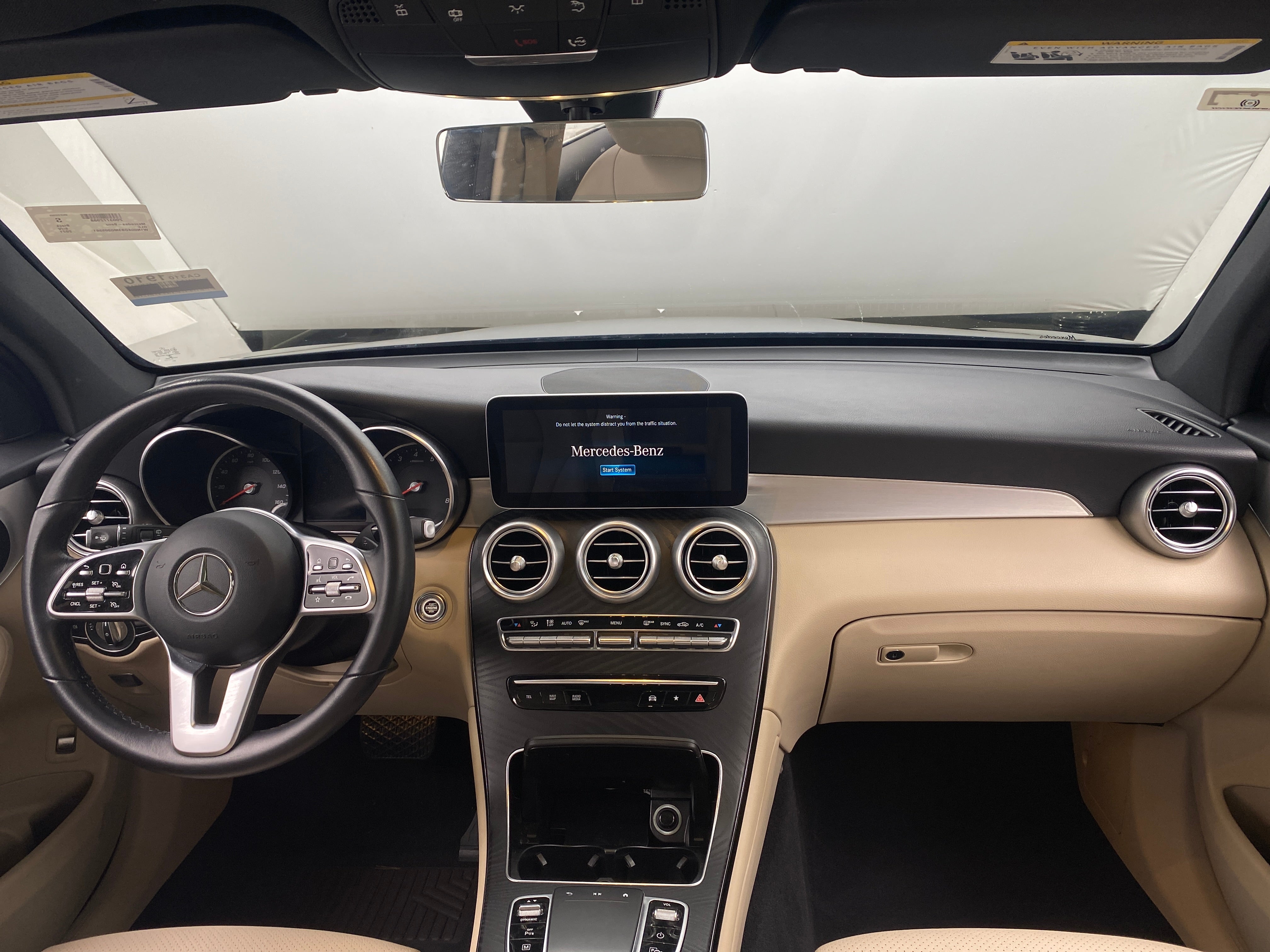 2021 Mercedes-Benz GLC 300 2