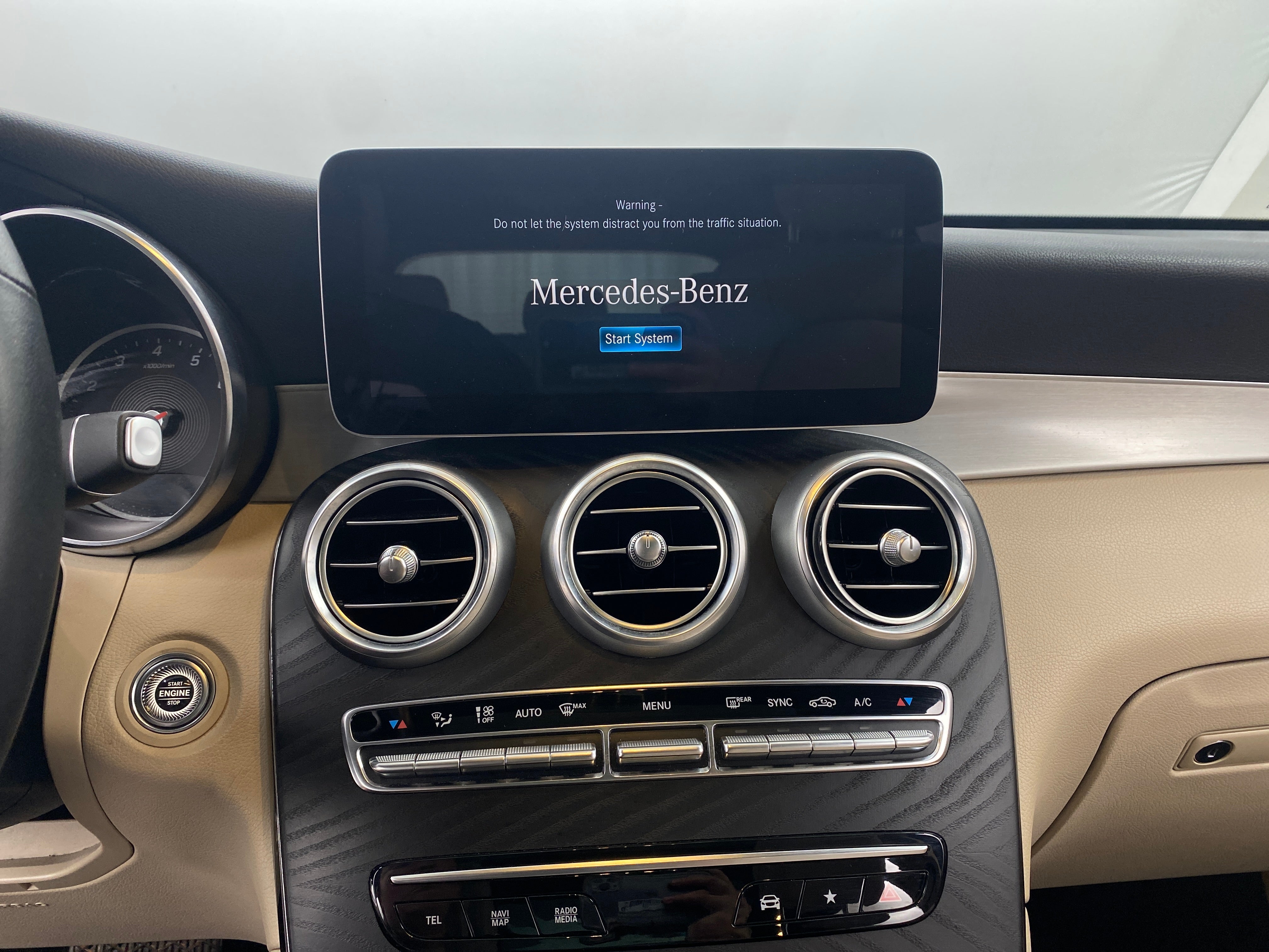 2021 Mercedes-Benz GLC 300 3