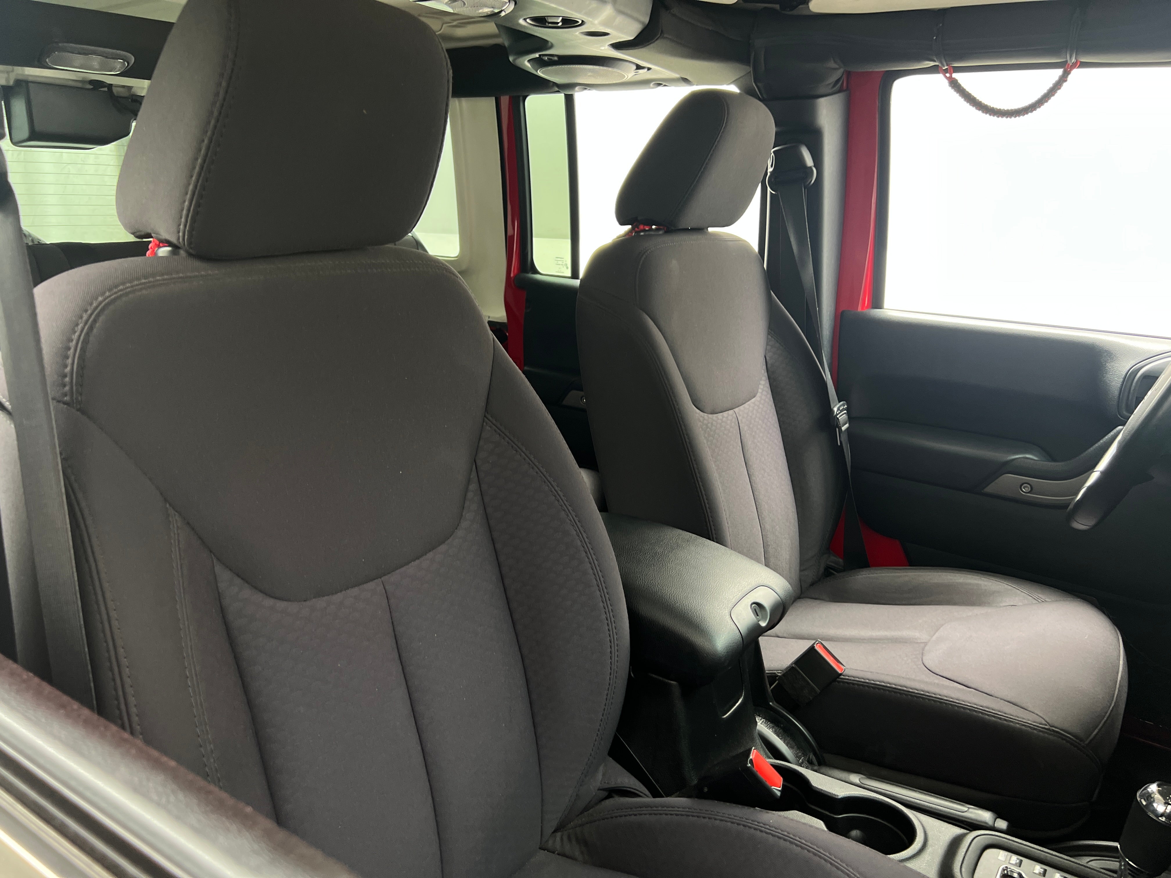 2014 Jeep Wrangler Unlimited Sport 2