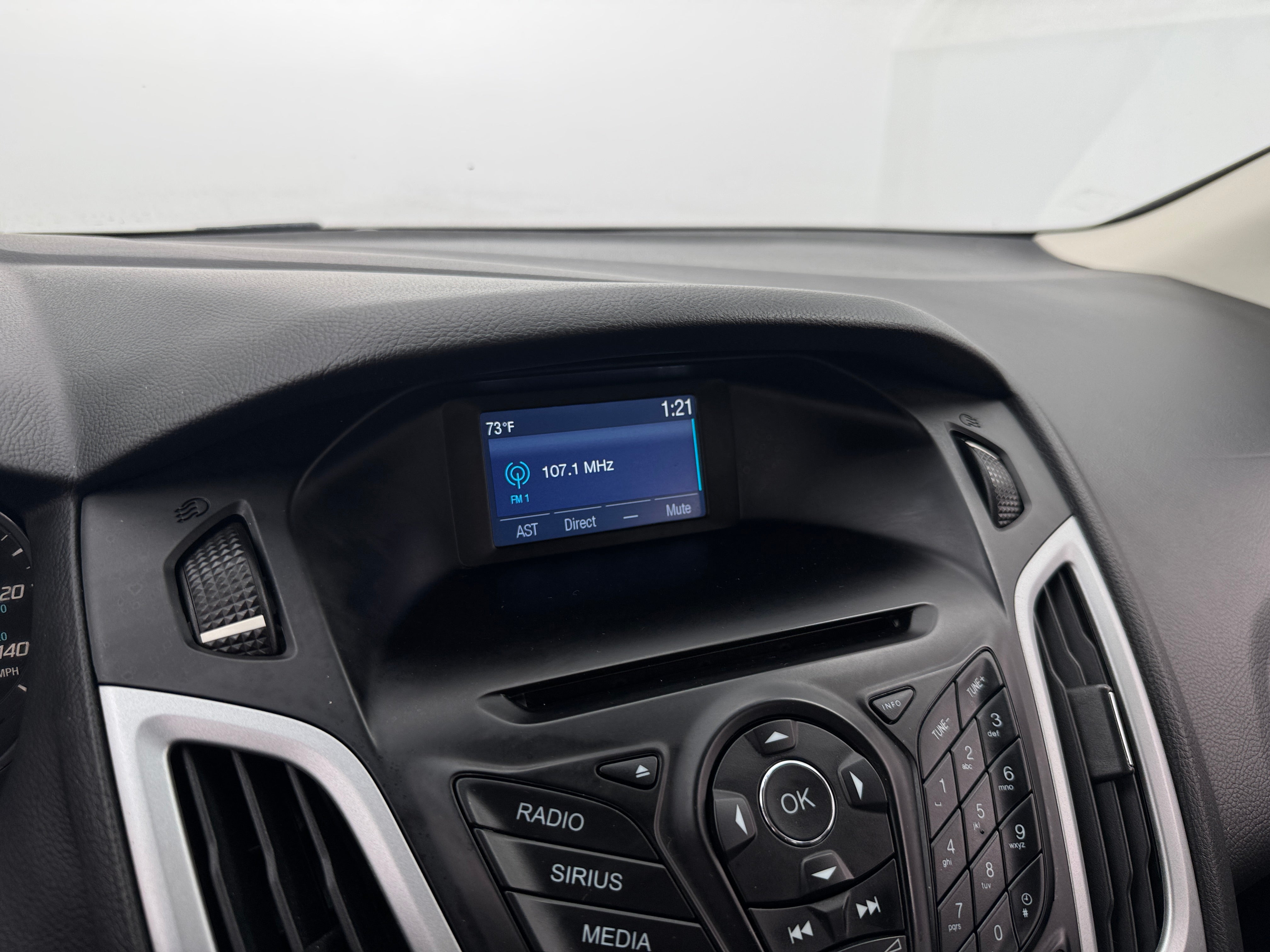 2014 Ford Focus SE 3