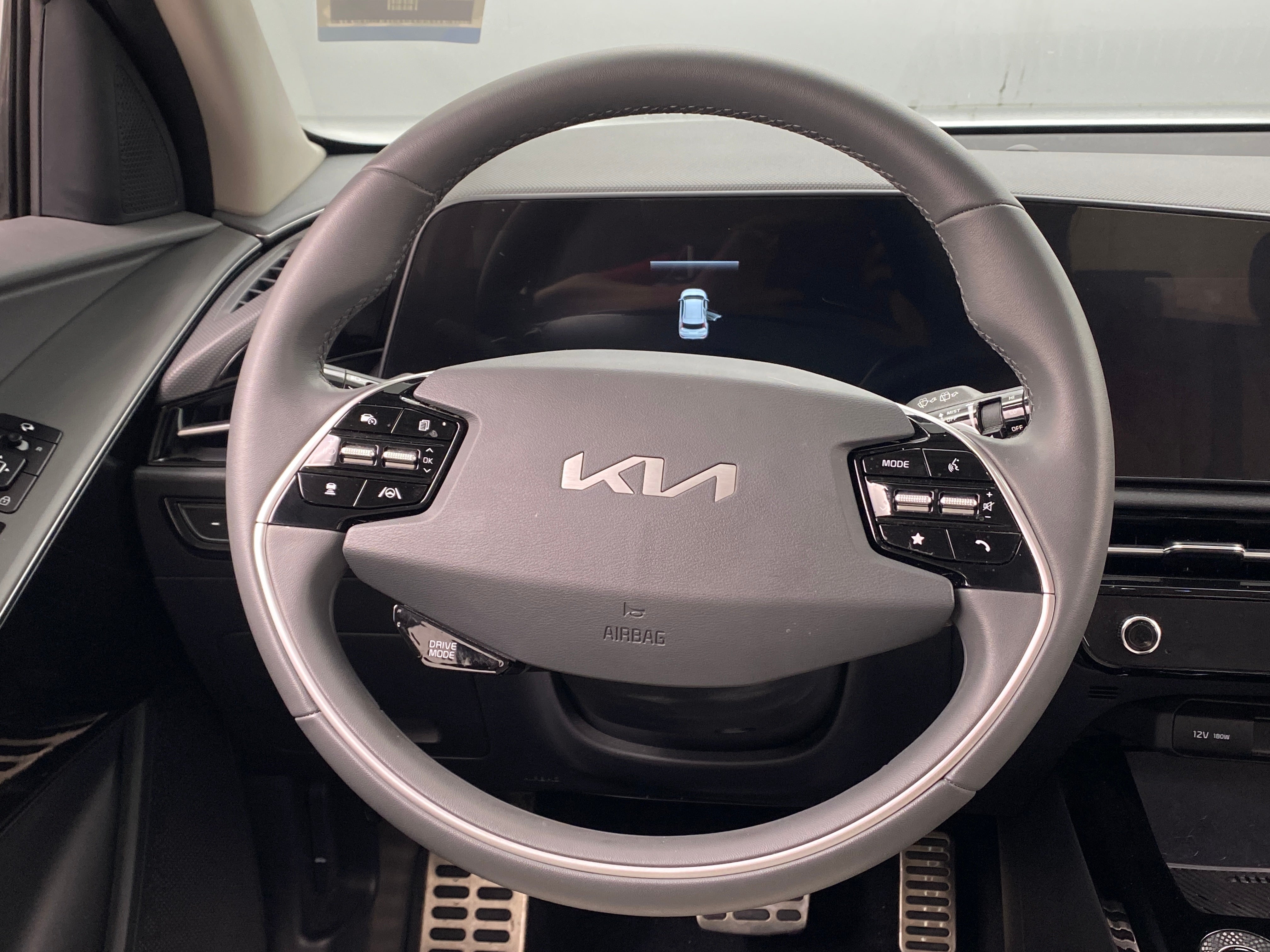 2023 Kia Niro EX Touring 4