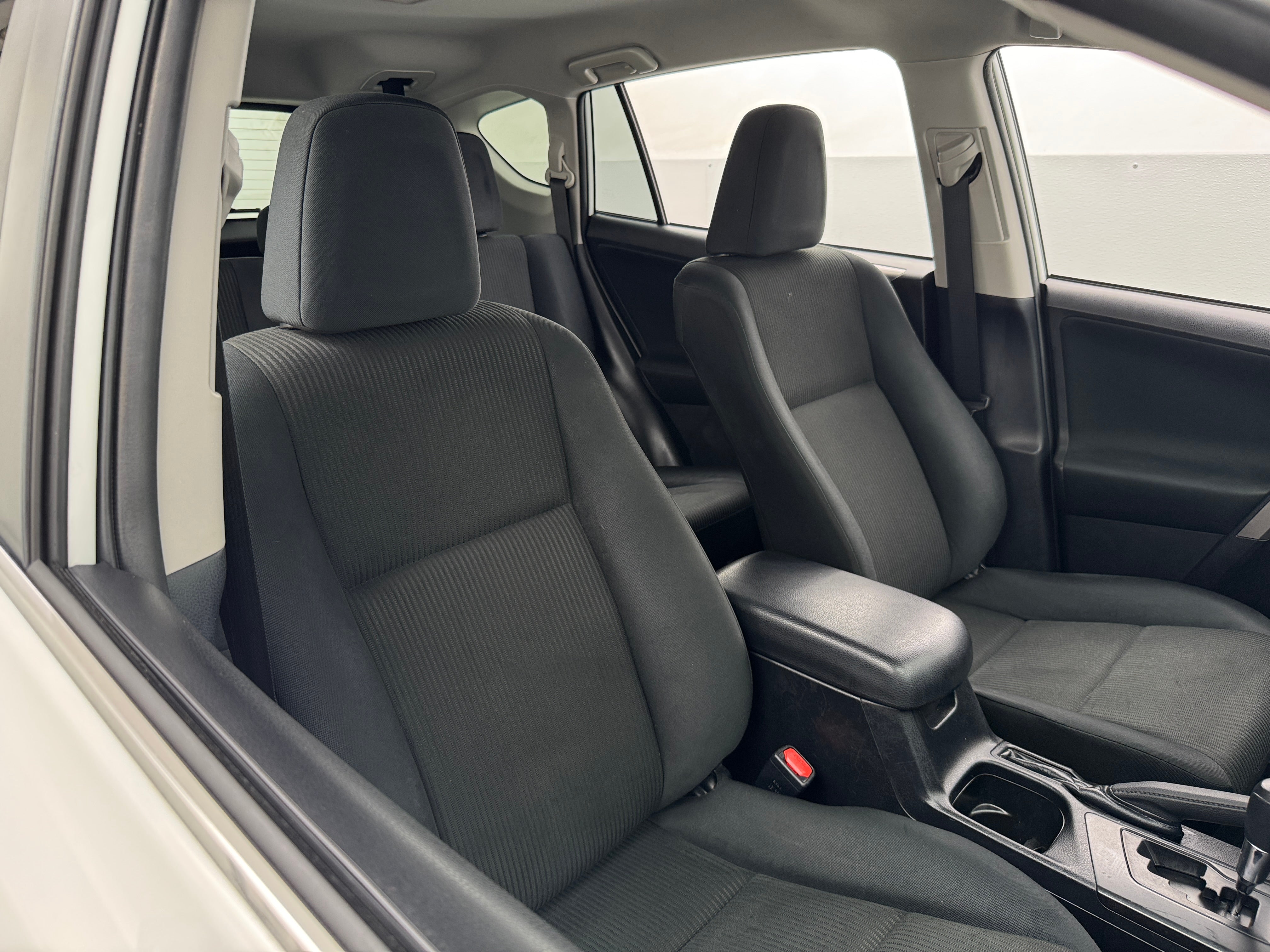 2018 Toyota RAV4 LE 2
