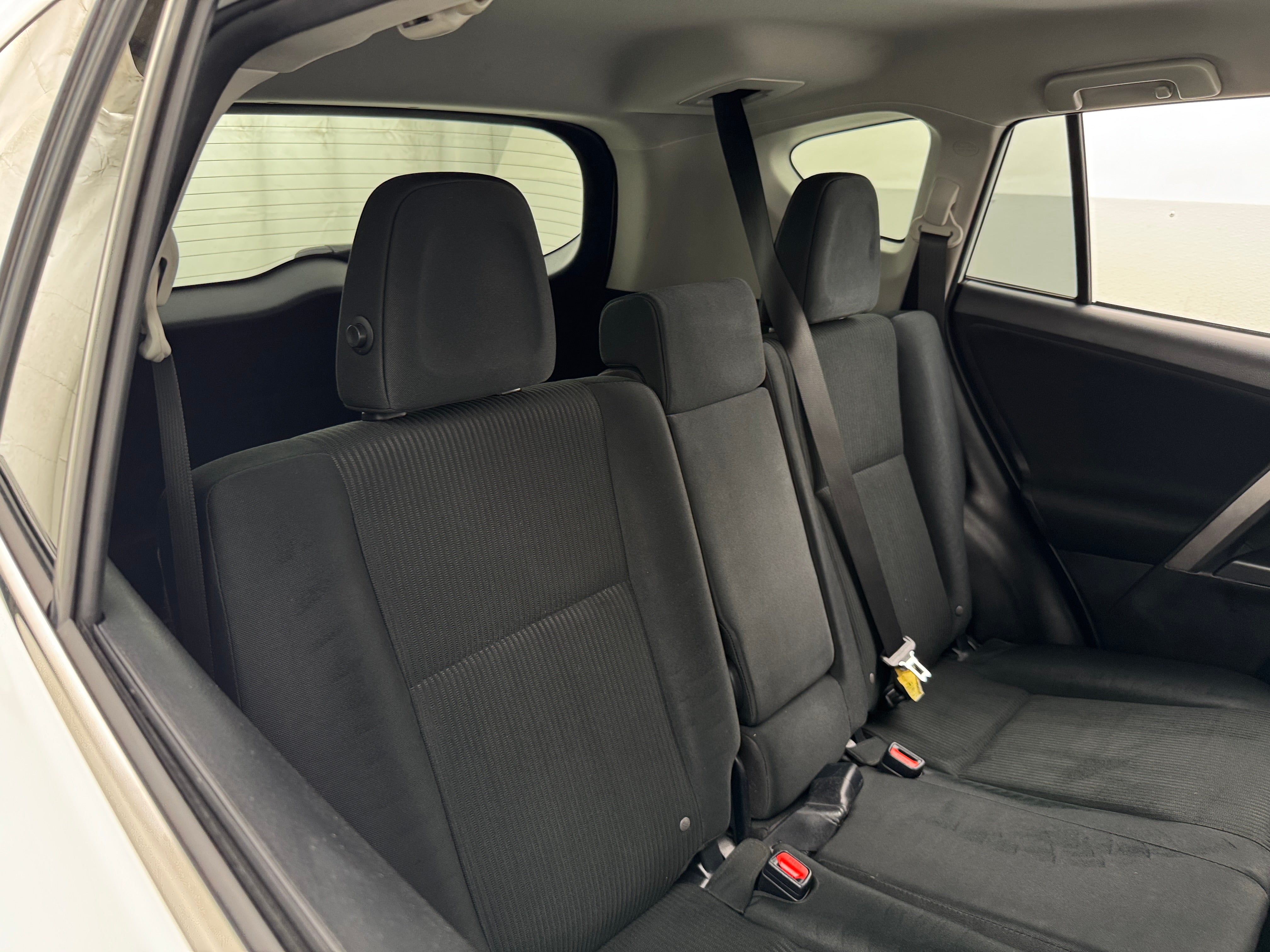 2018 Toyota RAV4 LE 6