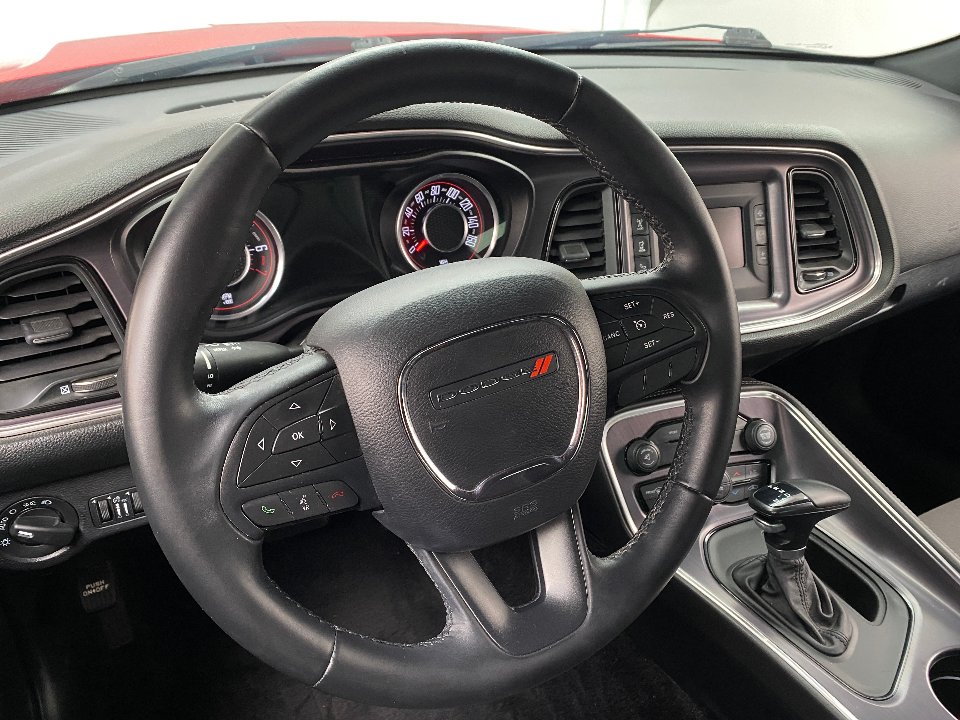 2016 Dodge Challenger SXT 4
