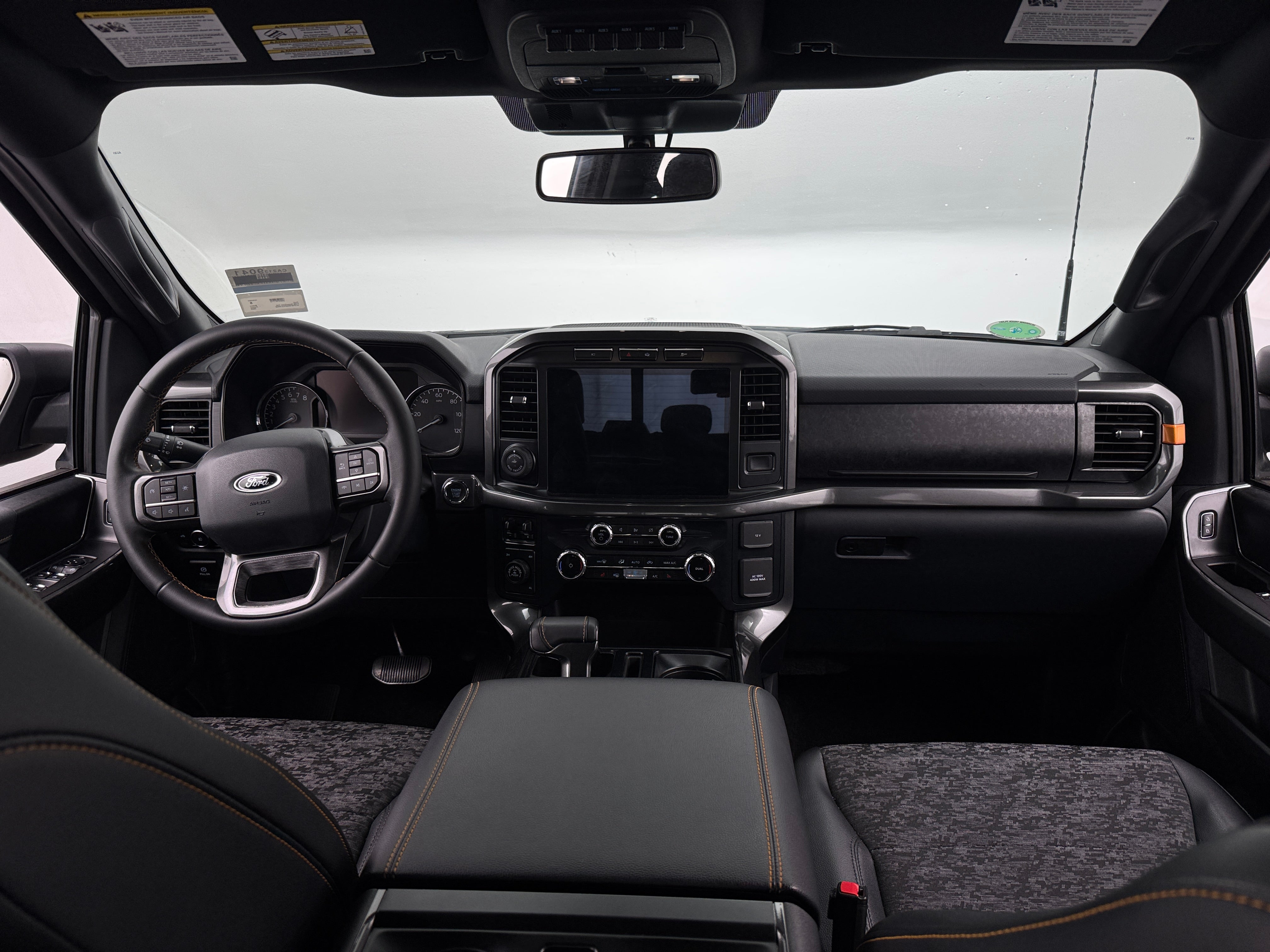 2023 Ford Econoline E-150 3