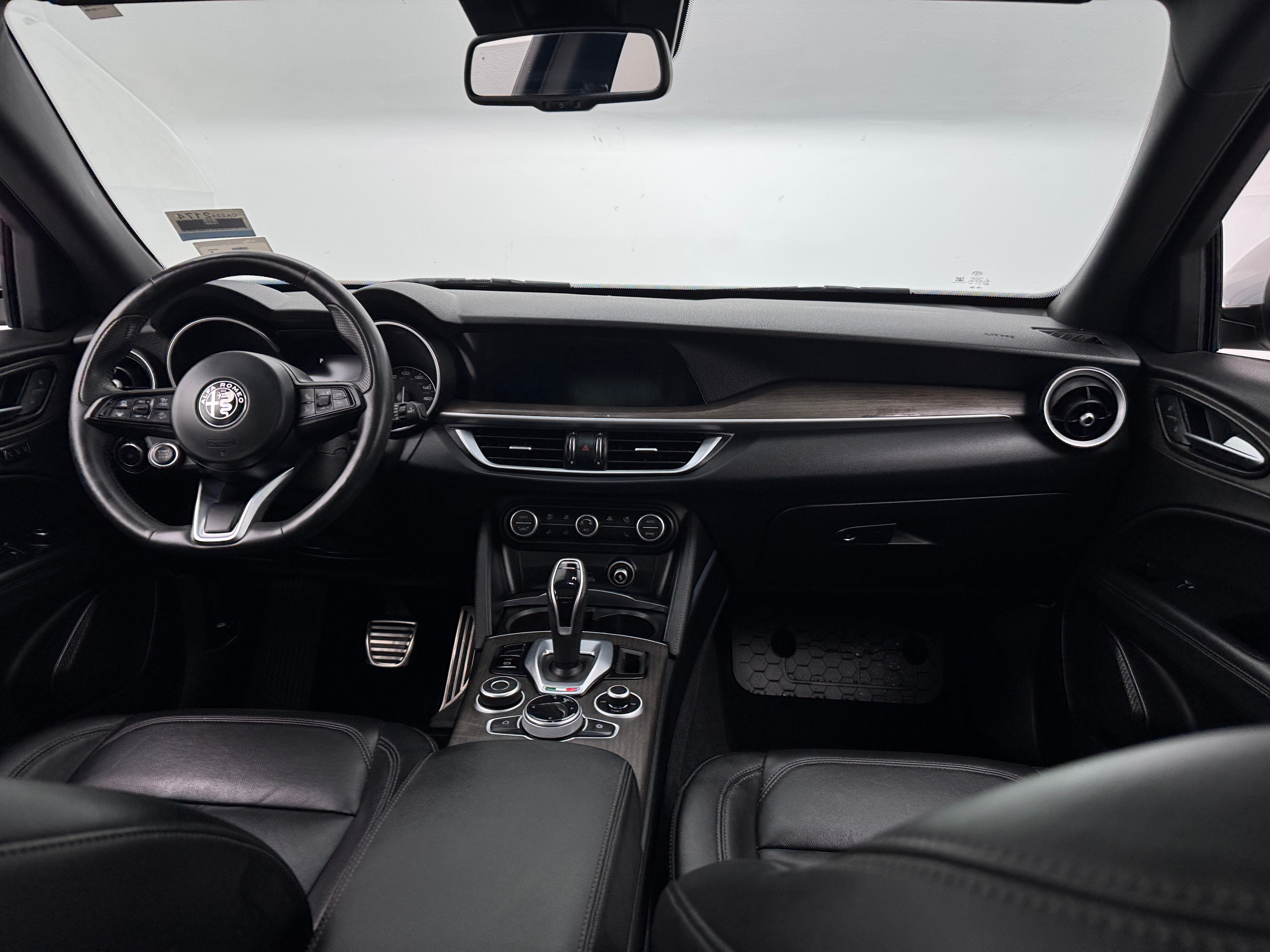 2022 Alfa Romeo Stelvio Ti 2