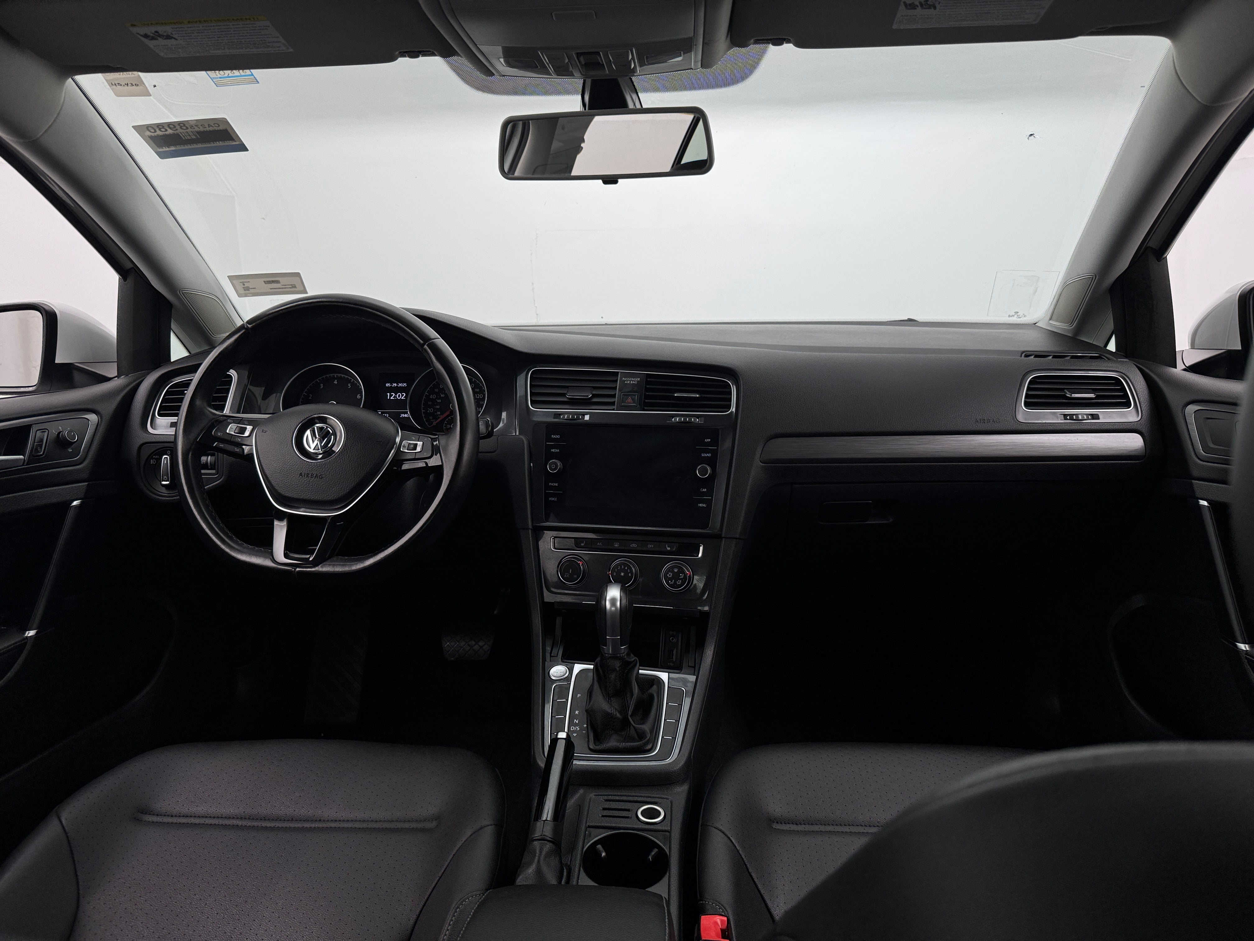 2018 Volkswagen Golf SE 2