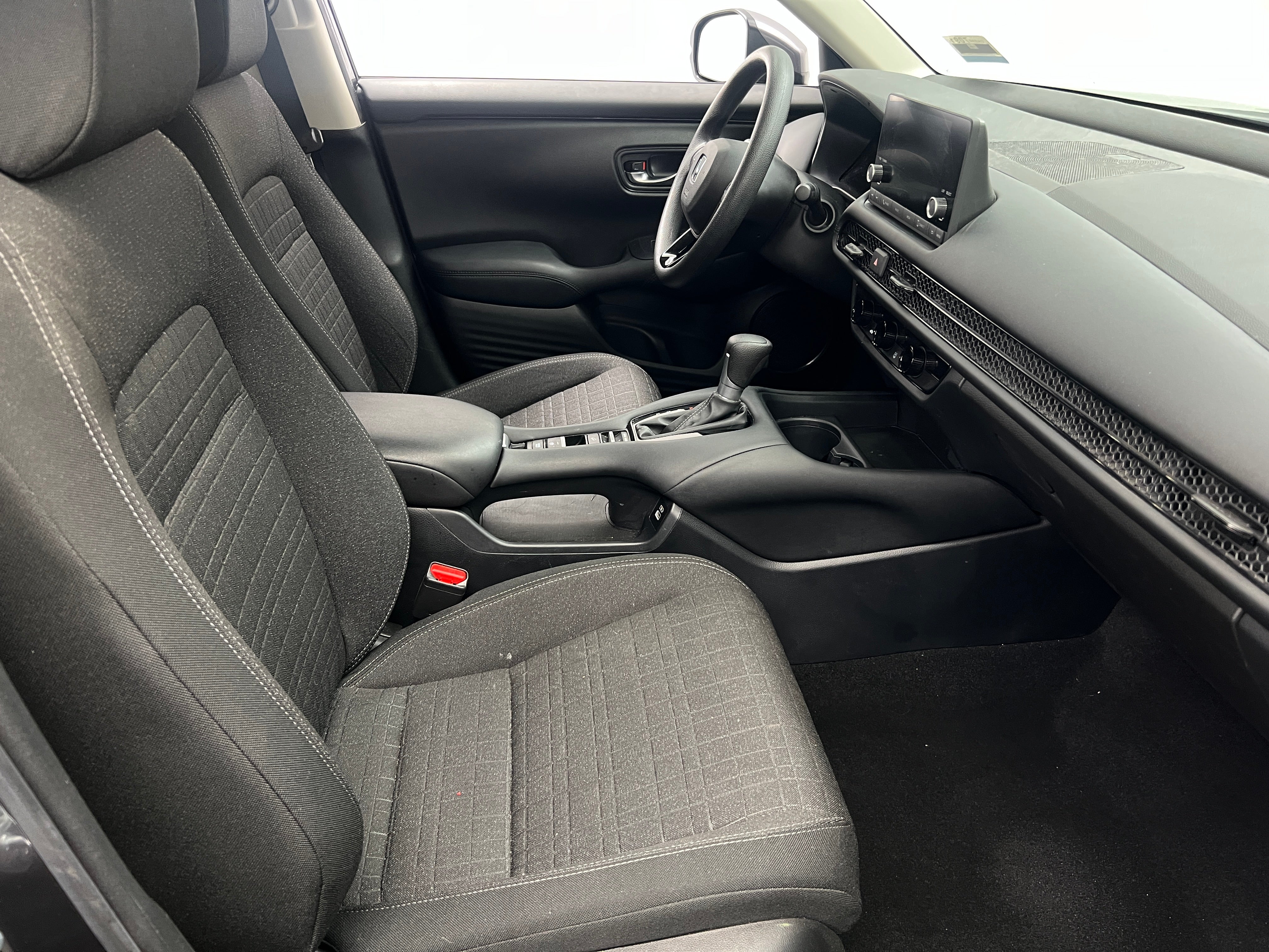 2023 Honda HR-V LX 2