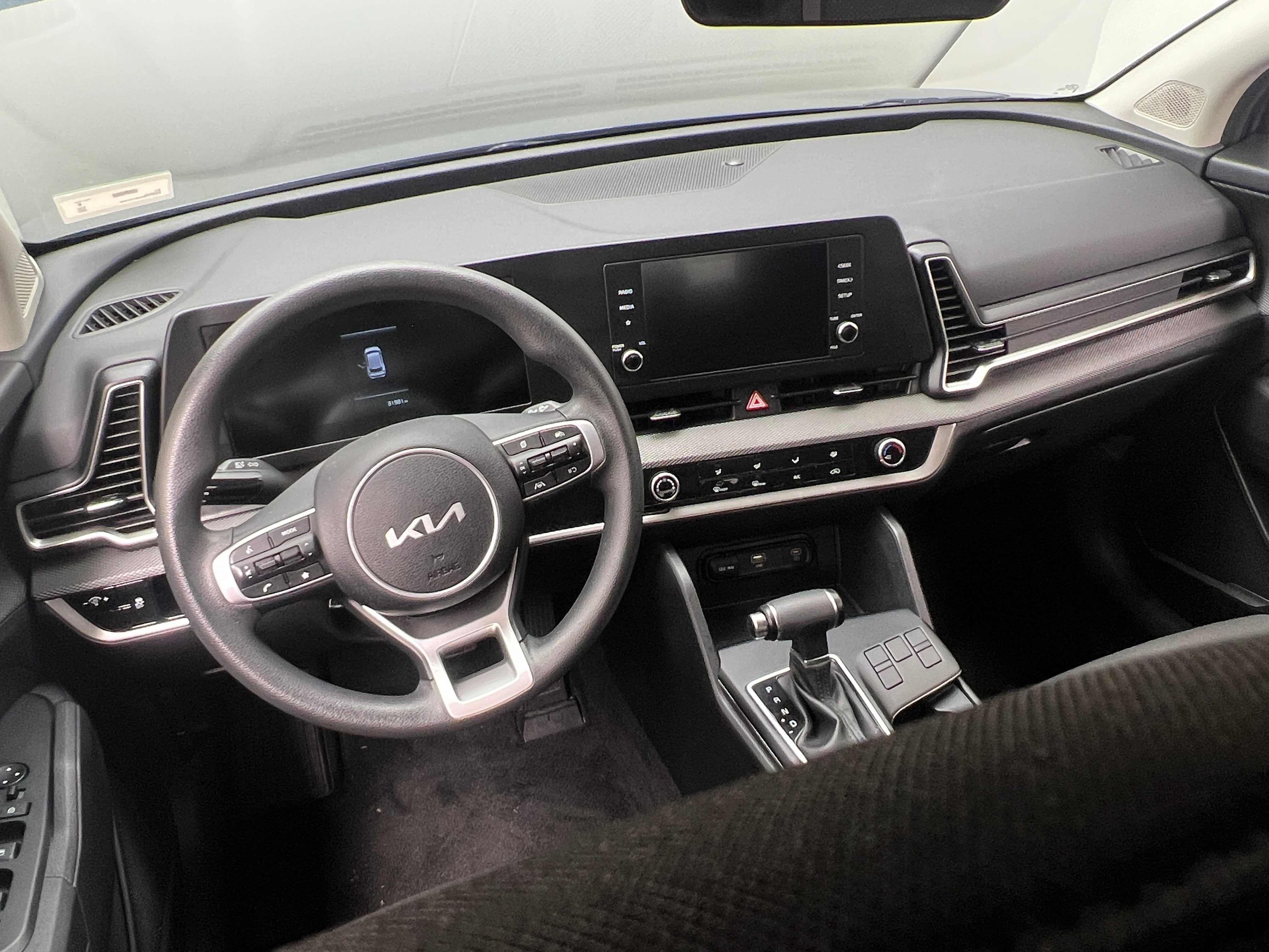 2024 Kia Sportage LX 3