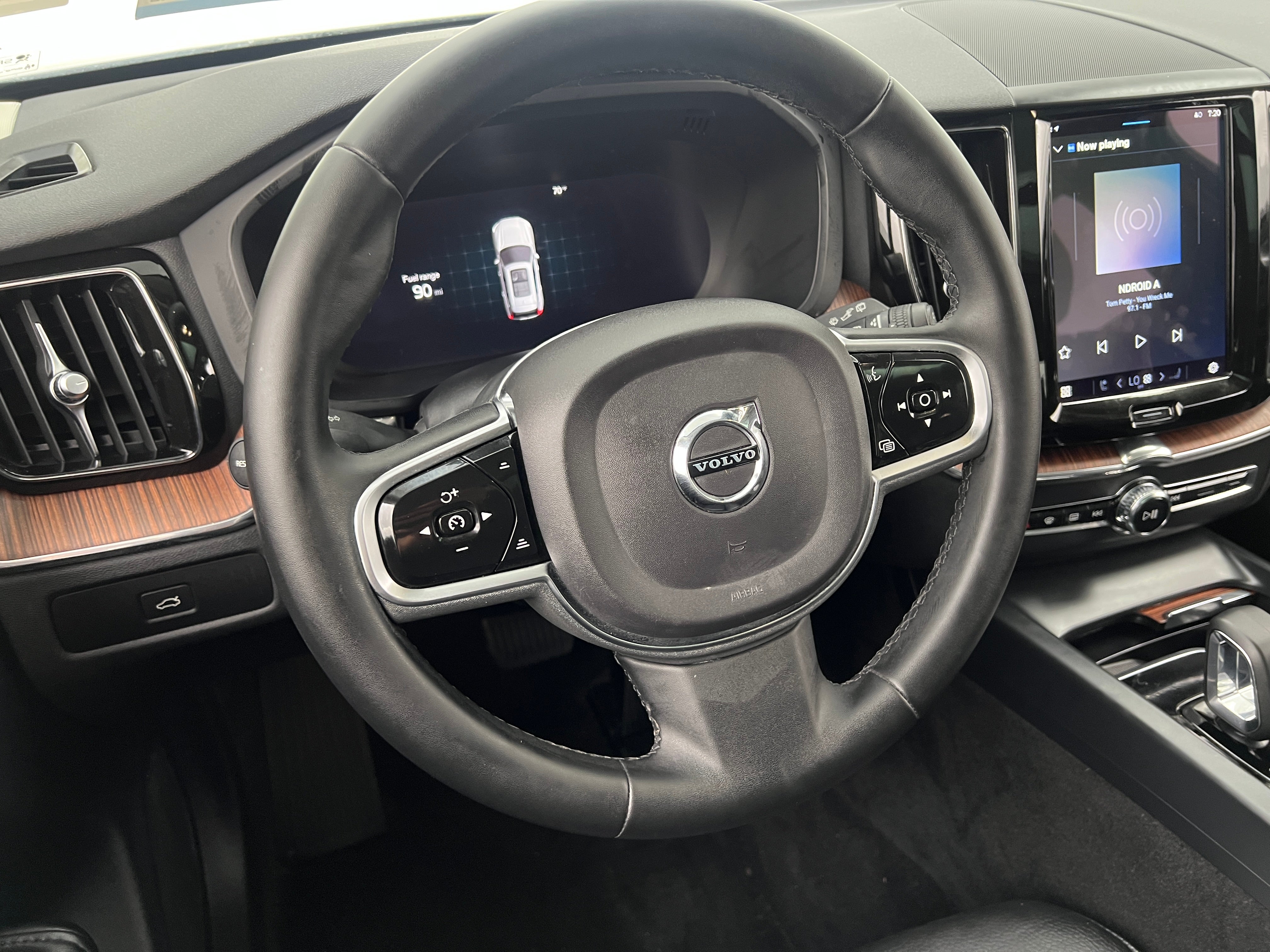 2023 Volvo XC60 B5 Plus 4