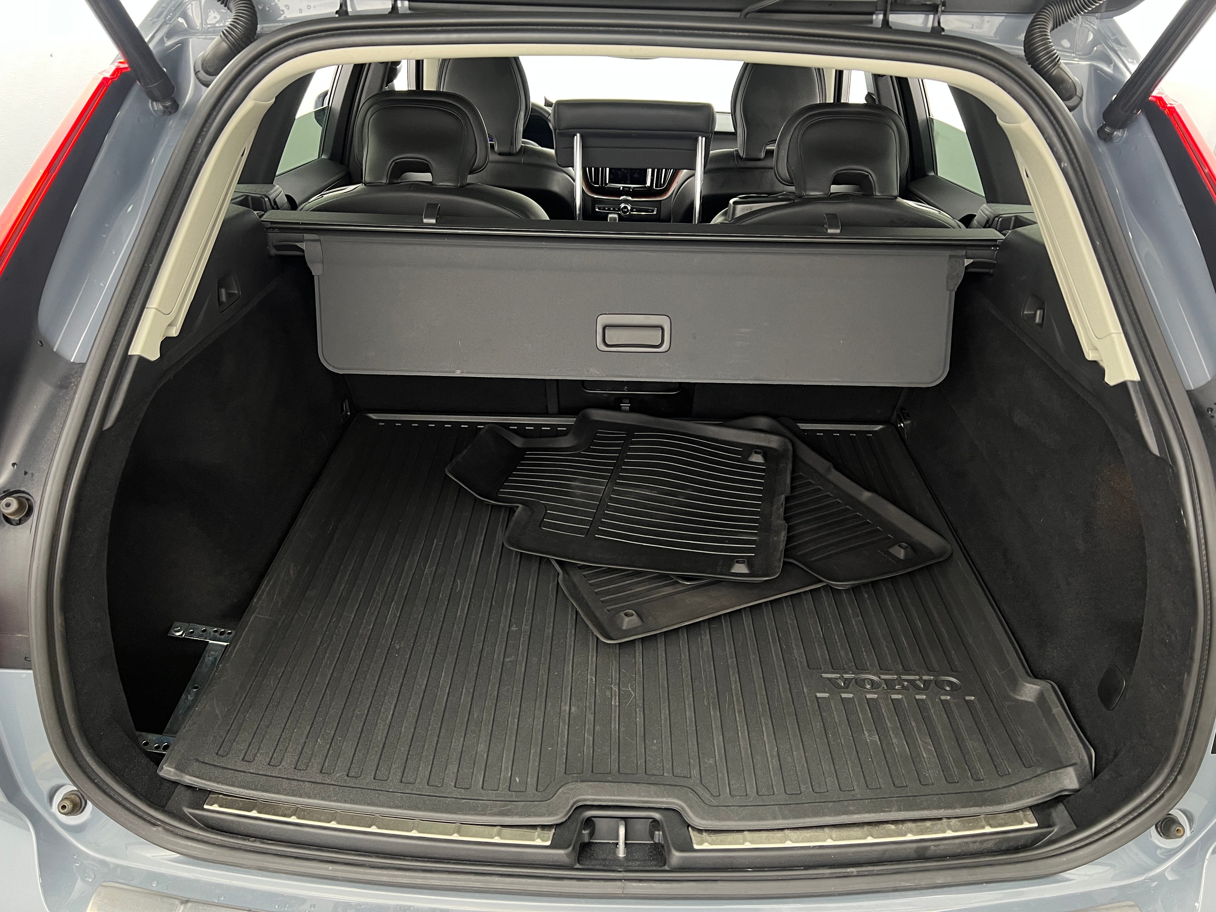 2023 Volvo XC60 B5 Plus 6