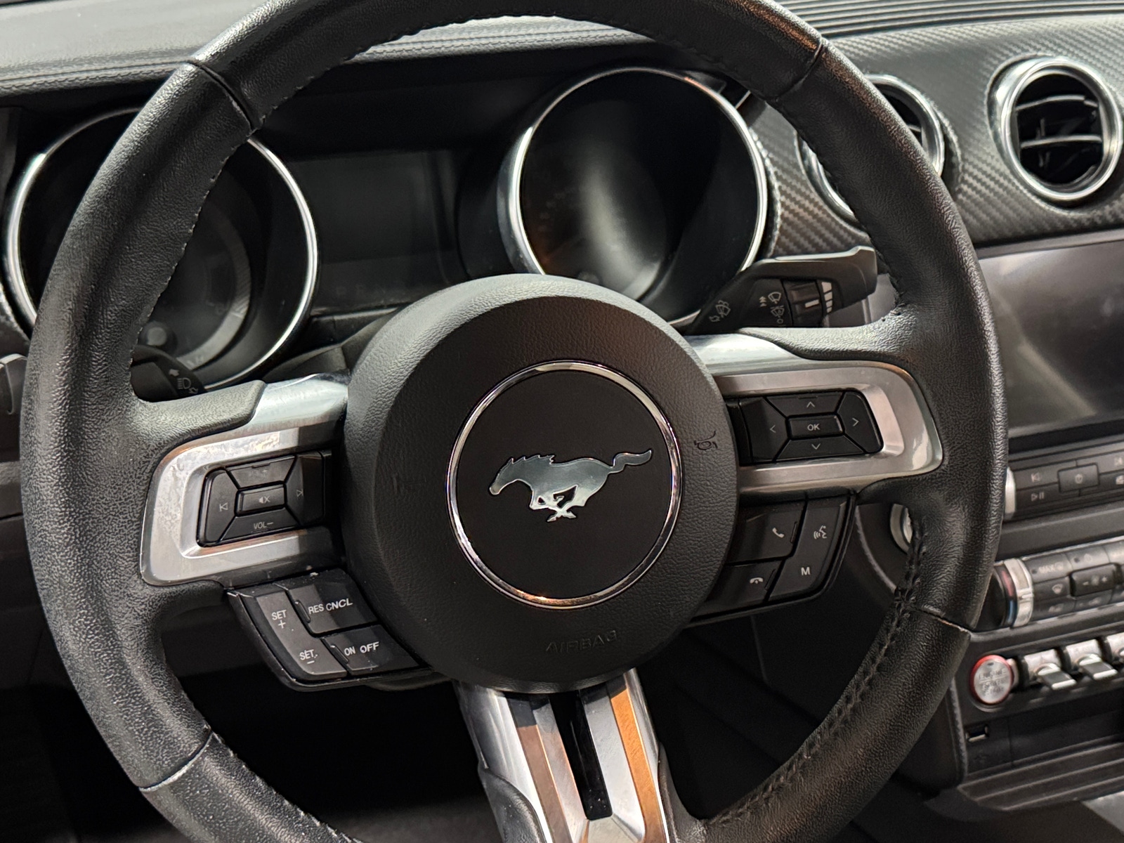 Thumbnail: 2022 Ford Mustang - 5