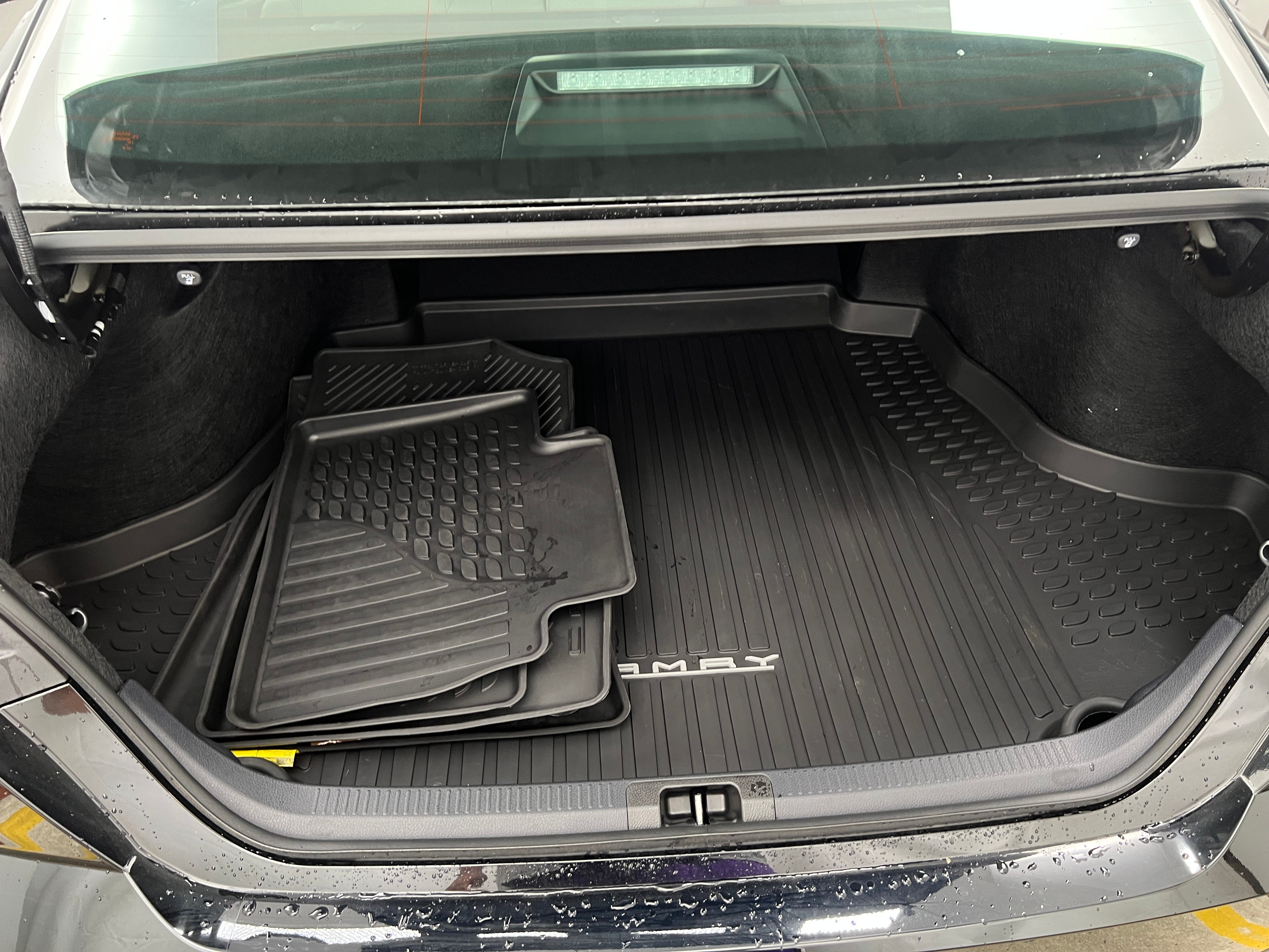 2025 Toyota Camry SE 6