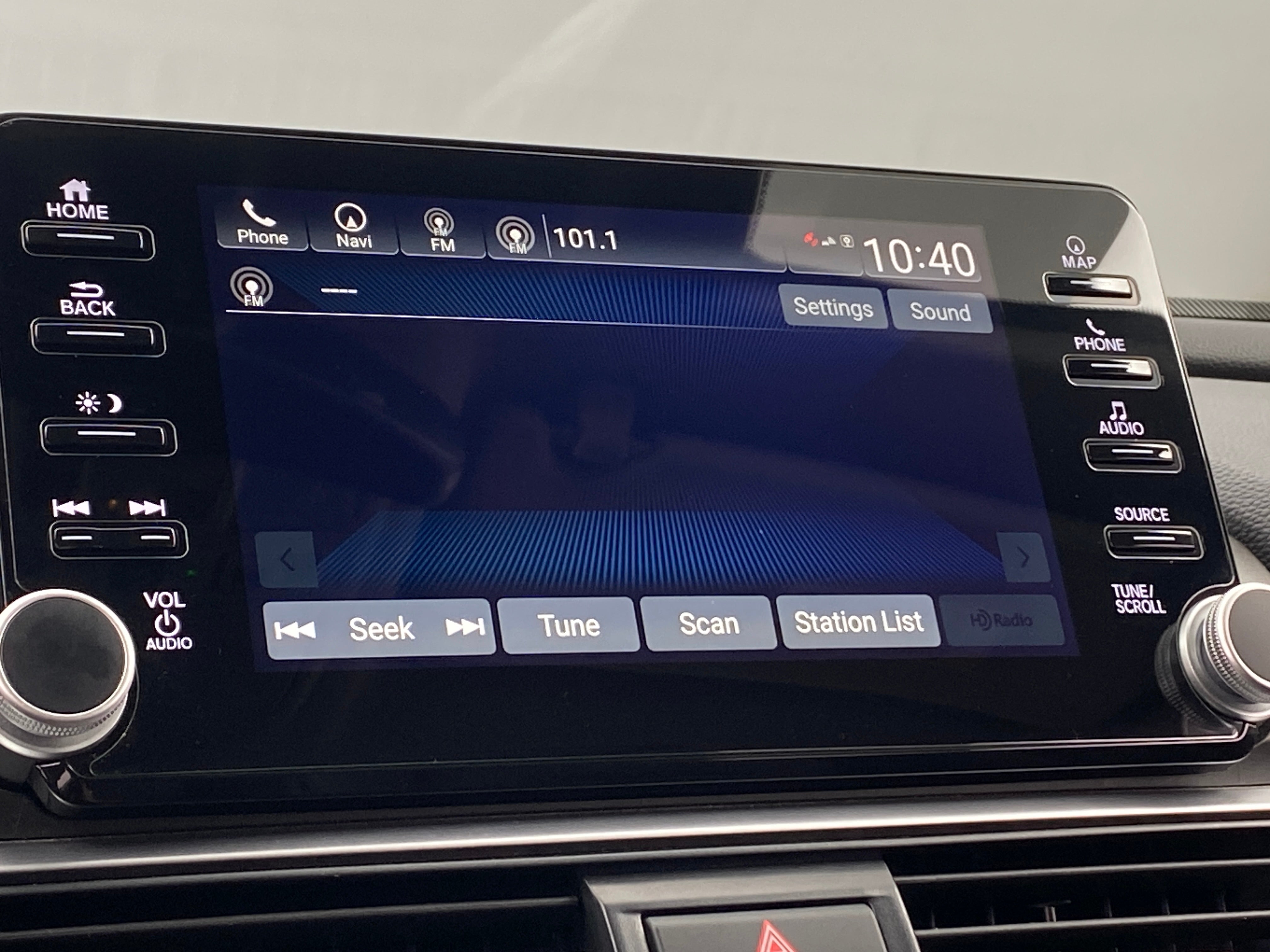 2020 Honda Accord Touring 3