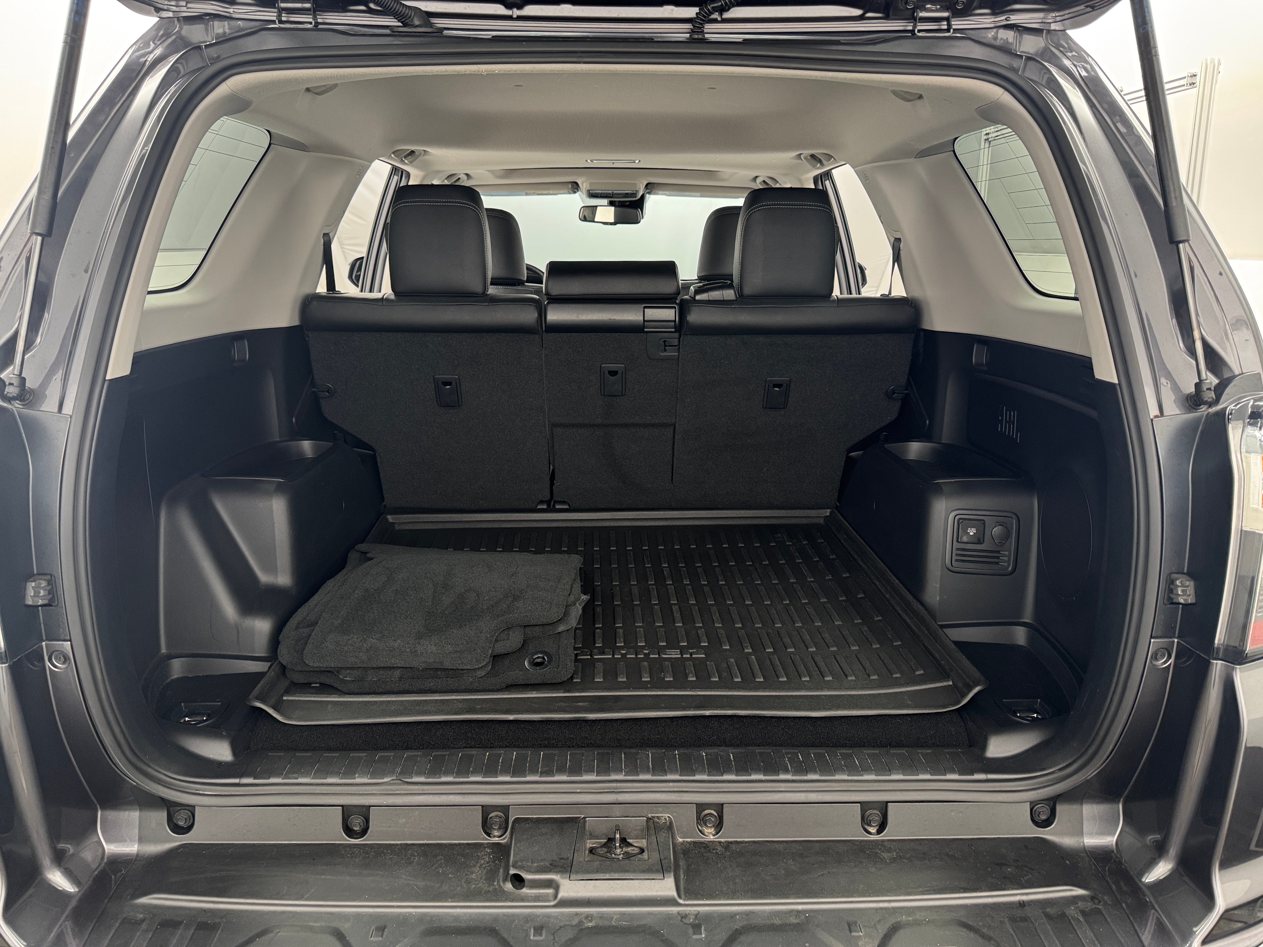 2023 Toyota 4Runner Limited 6