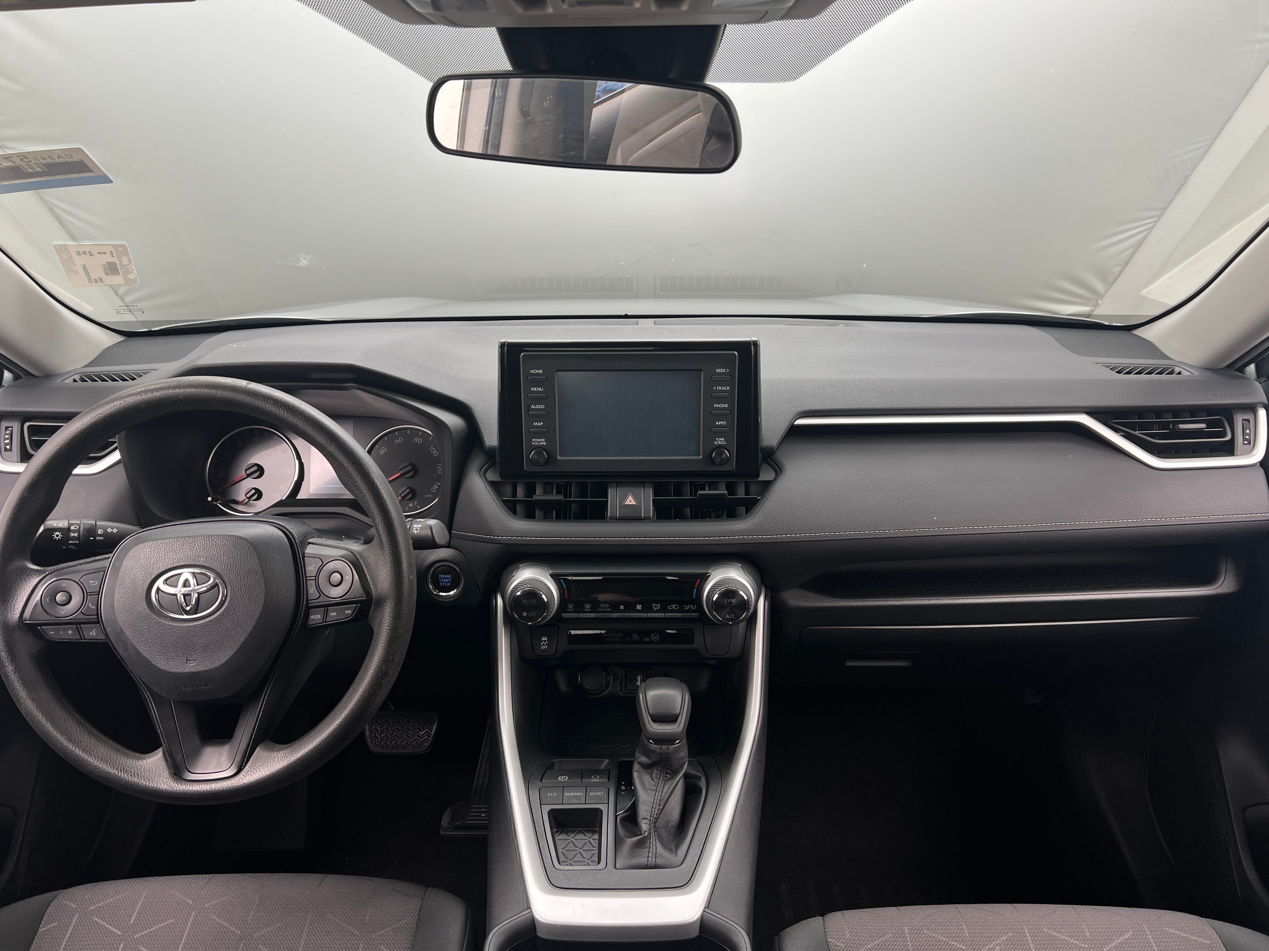 2019 Toyota RAV4 XLE 3