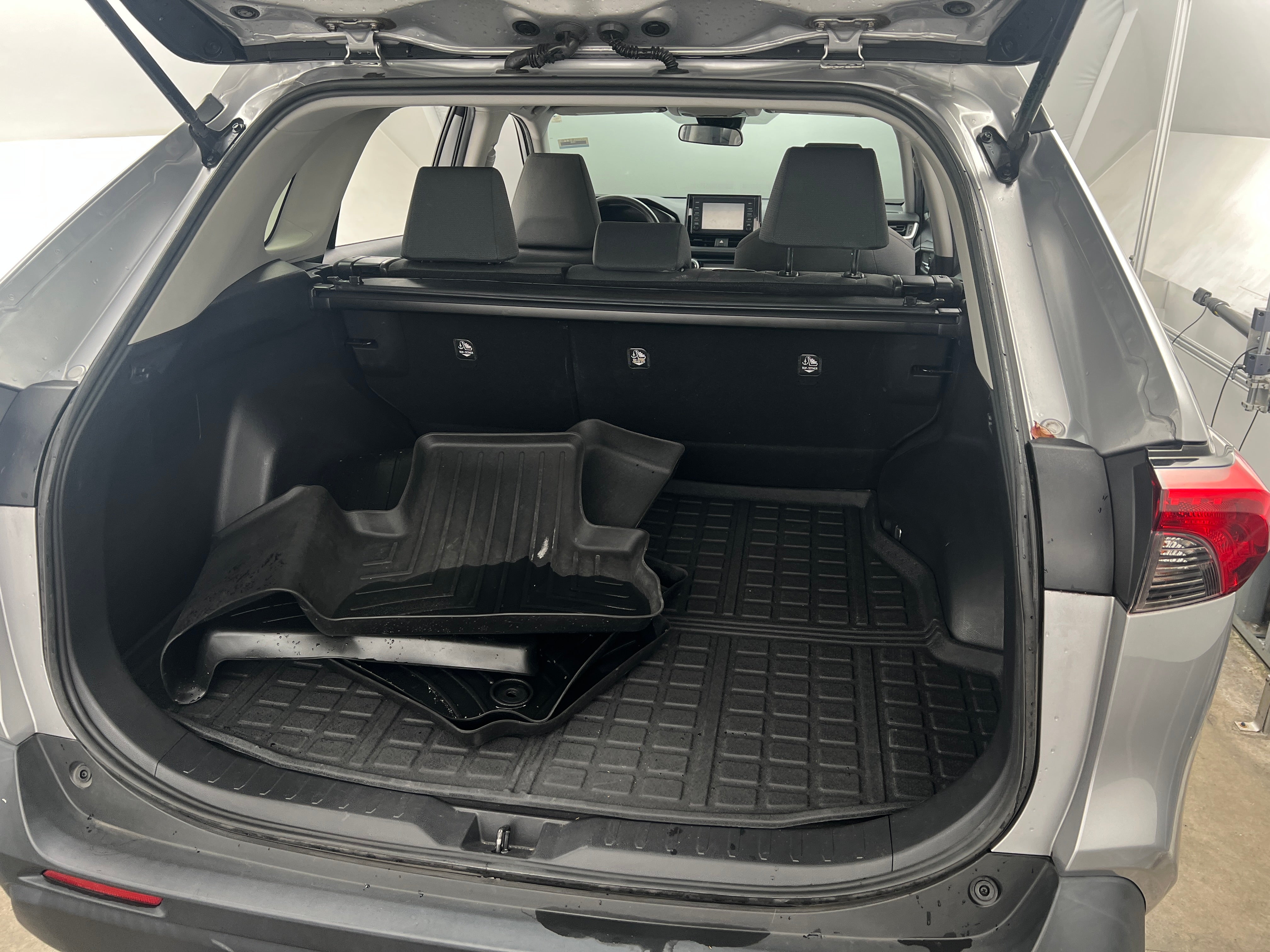 2019 Toyota RAV4 XLE 7