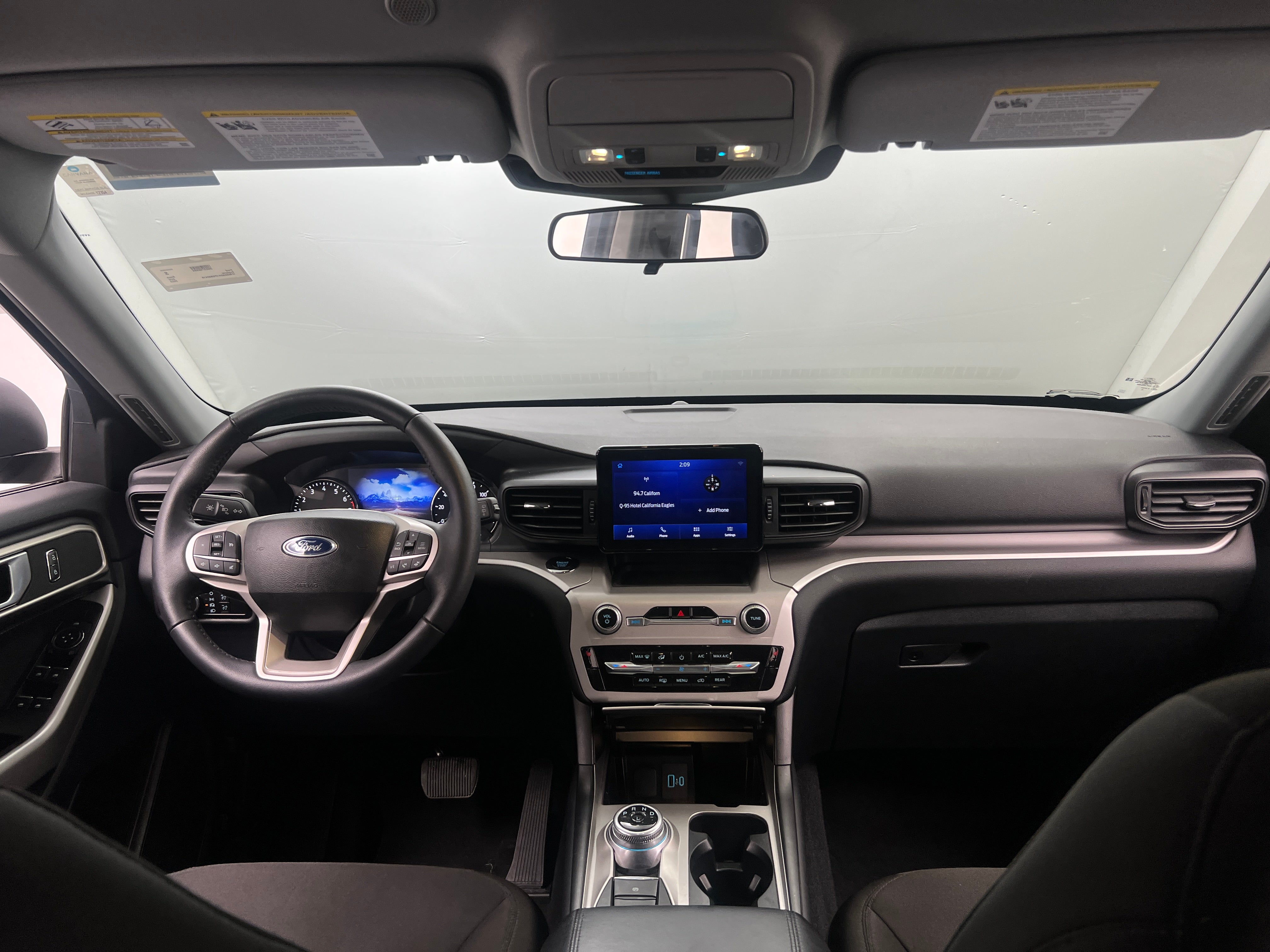 2023 Ford Explorer XLT 3