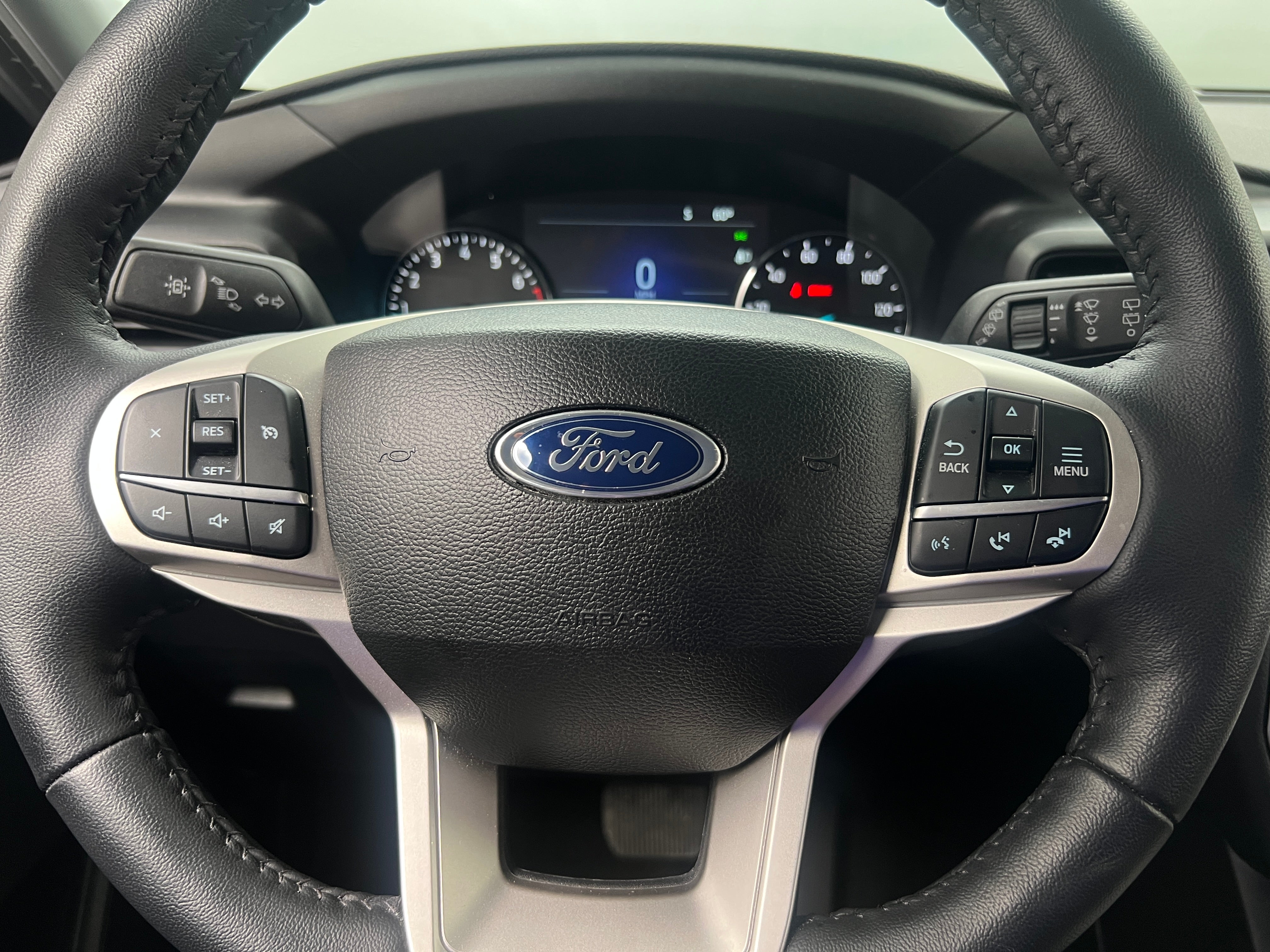 2023 Ford Explorer XLT 5