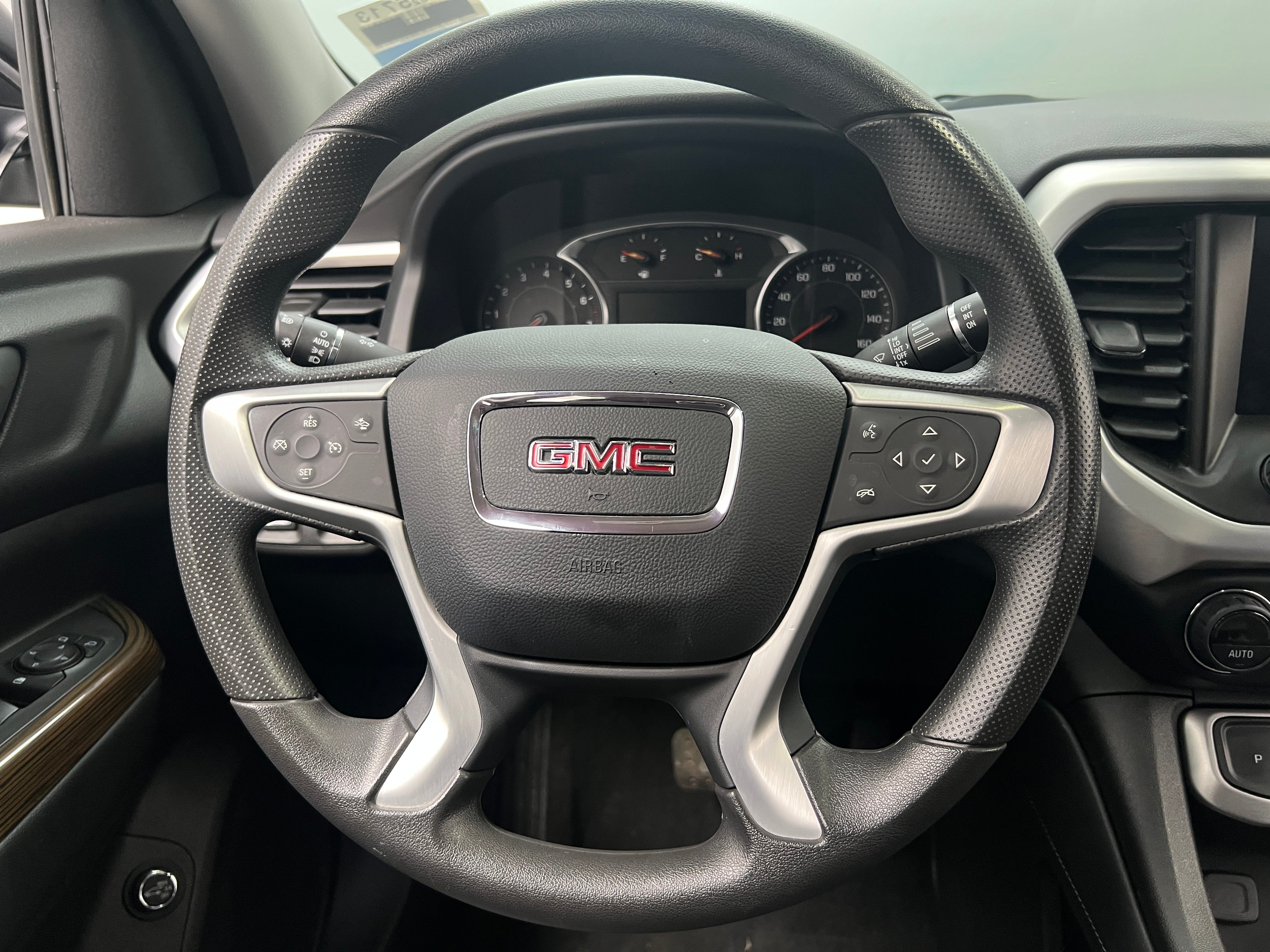 2023 GMC Acadia SLE 5