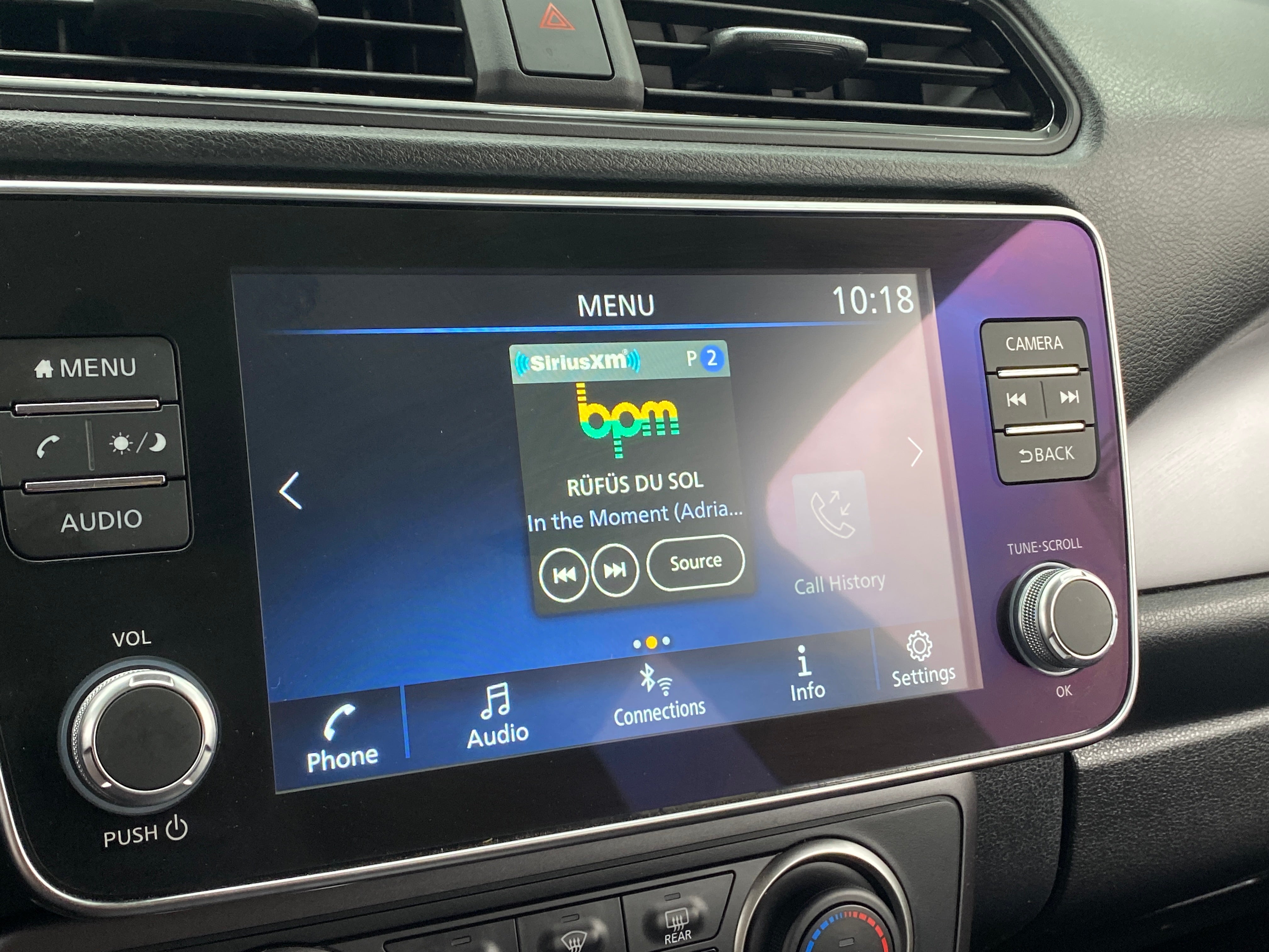 Thumbnail: 2023 Nissan Leaf - 4