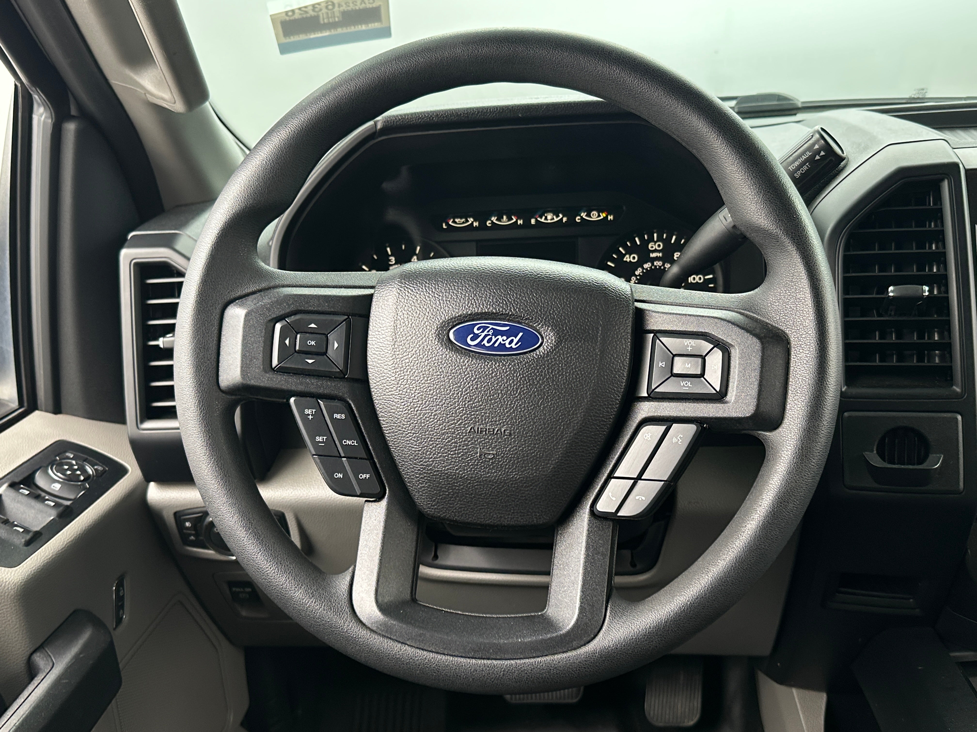 2017 Ford Econoline E-150 5