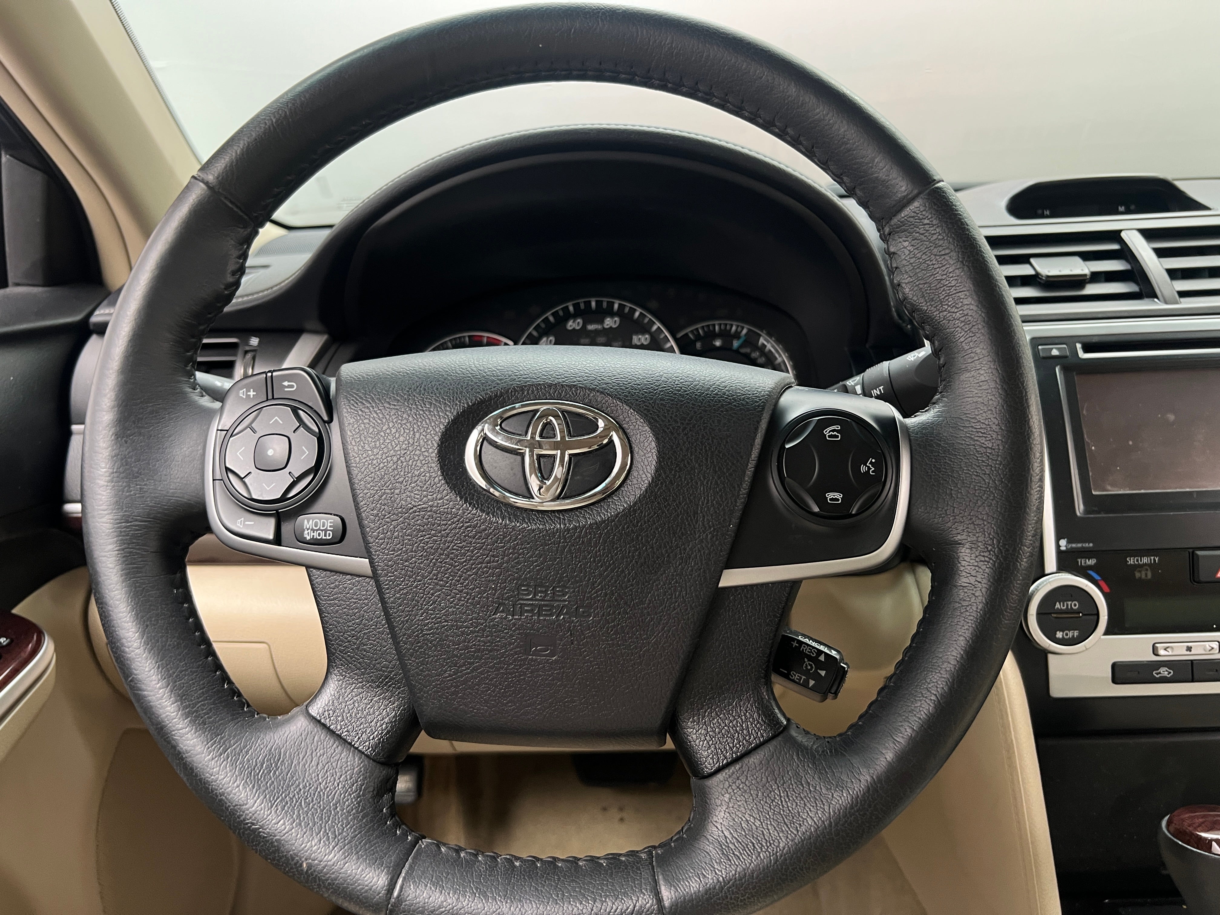 2014 Toyota Camry XLE 5