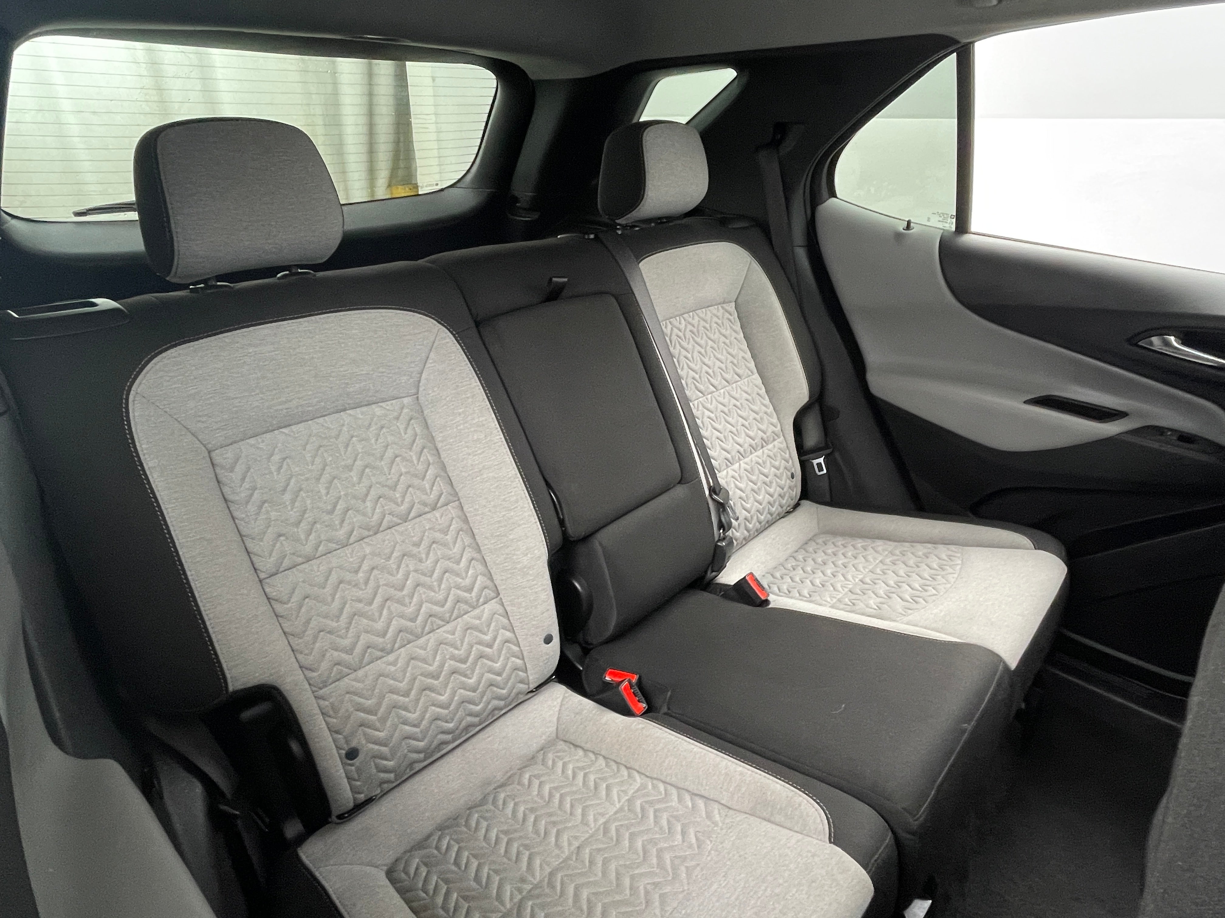 2022 Chevrolet Equinox LS 6