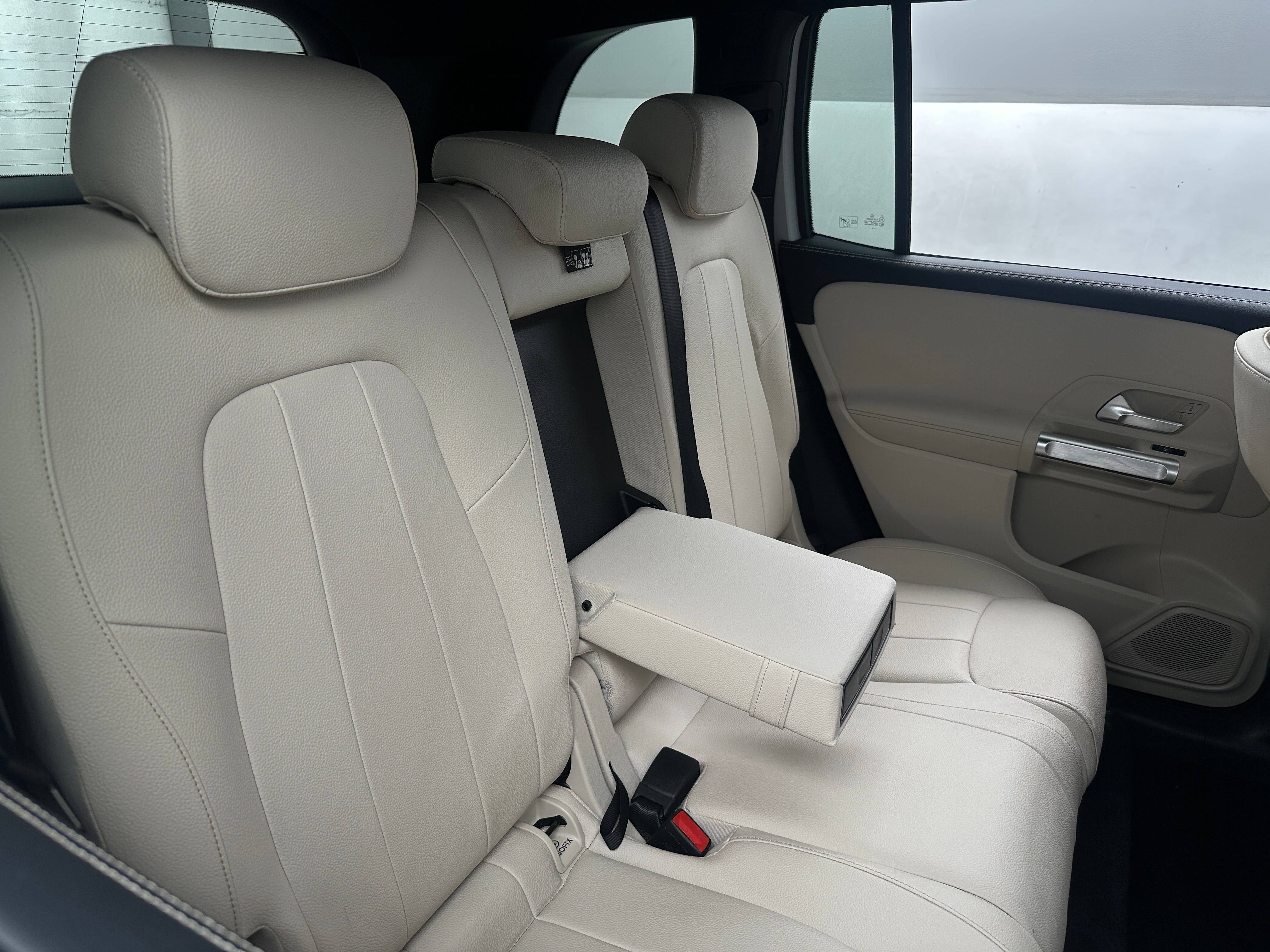 2022 Mercedes-Benz GLB 250 5