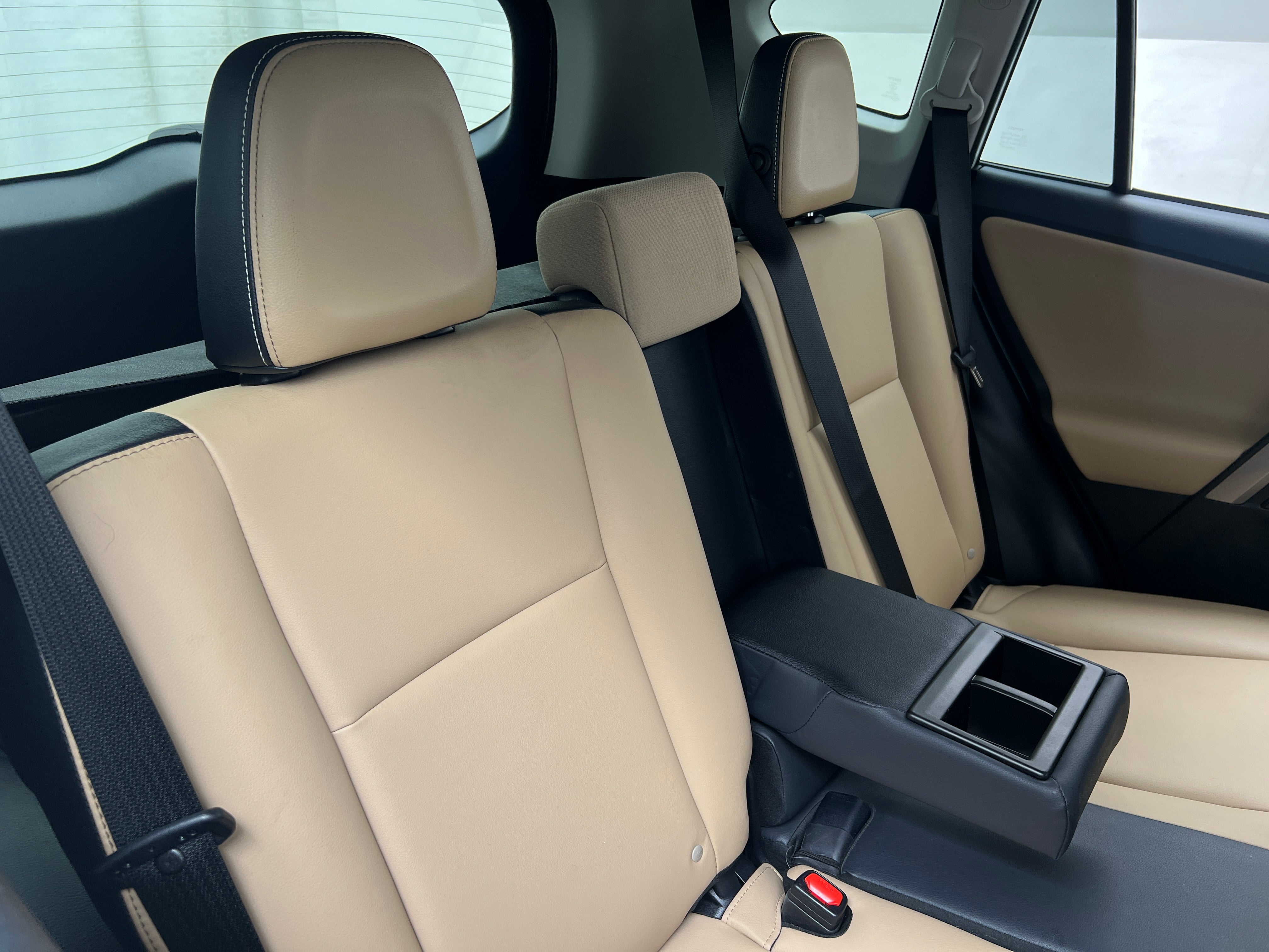 2017 Toyota RAV4 Limited 5